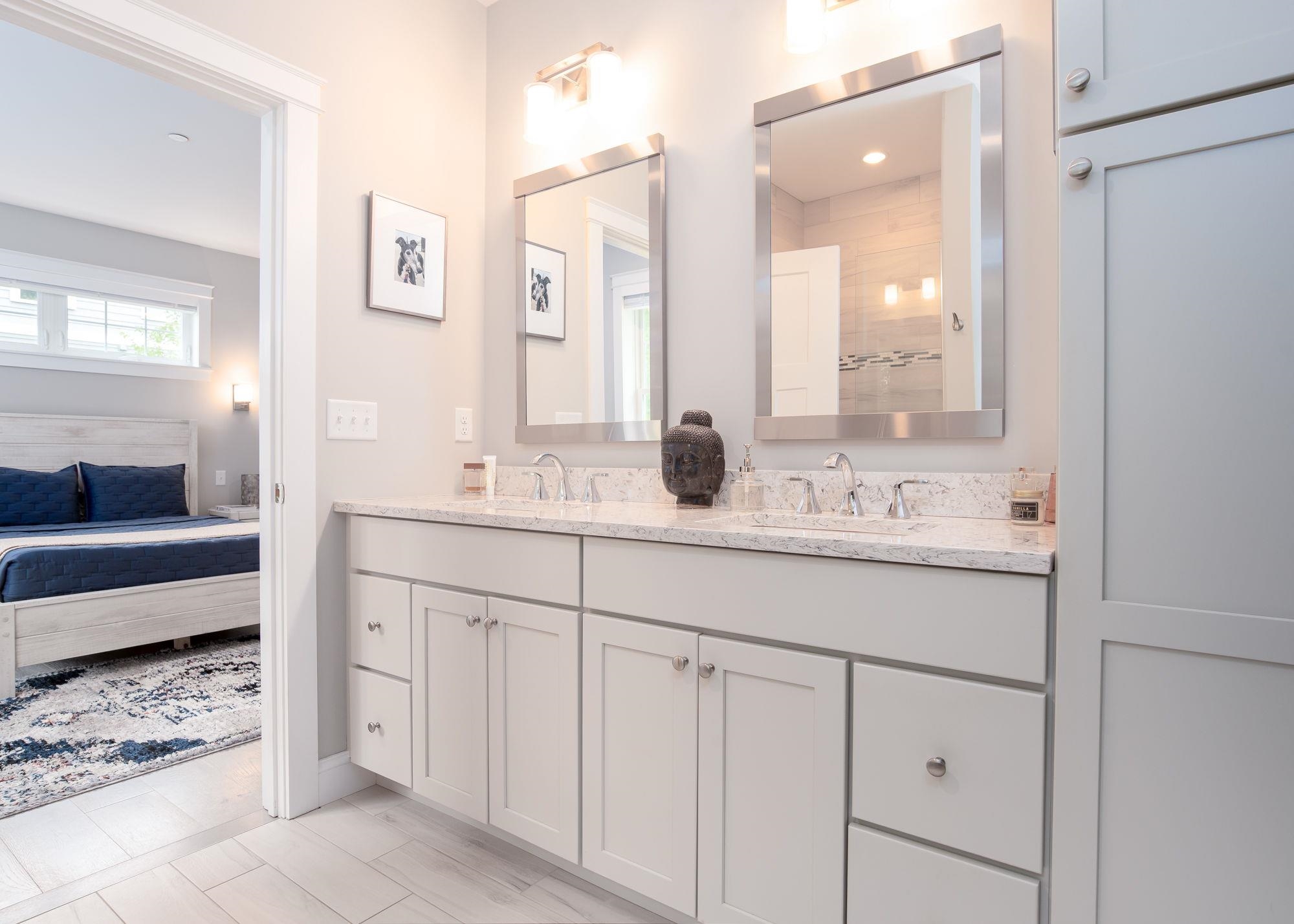 996 Maplewood Avenue Unit: A