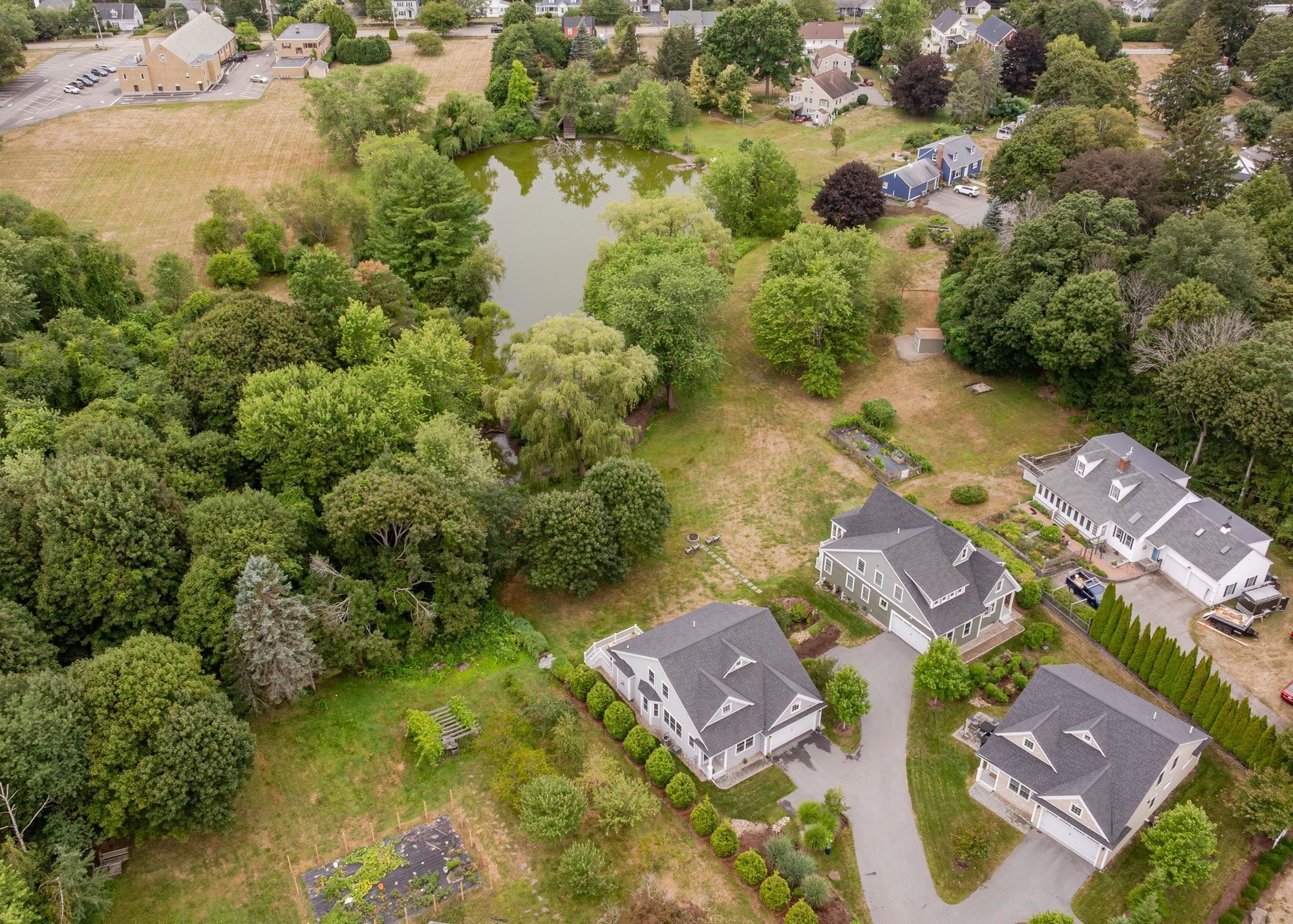 996 Maplewood Avenue Unit: A