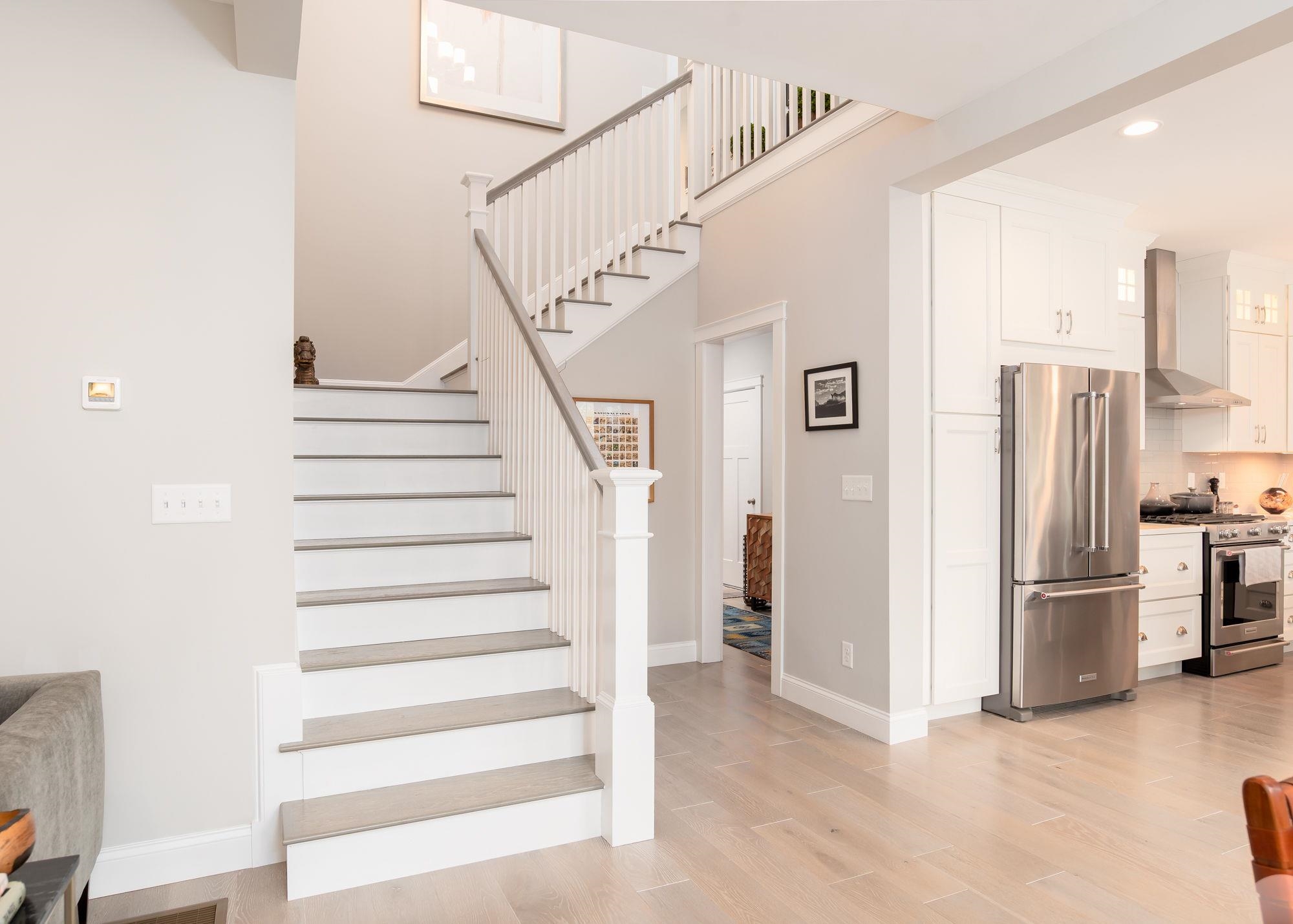 996 Maplewood Avenue Unit: A