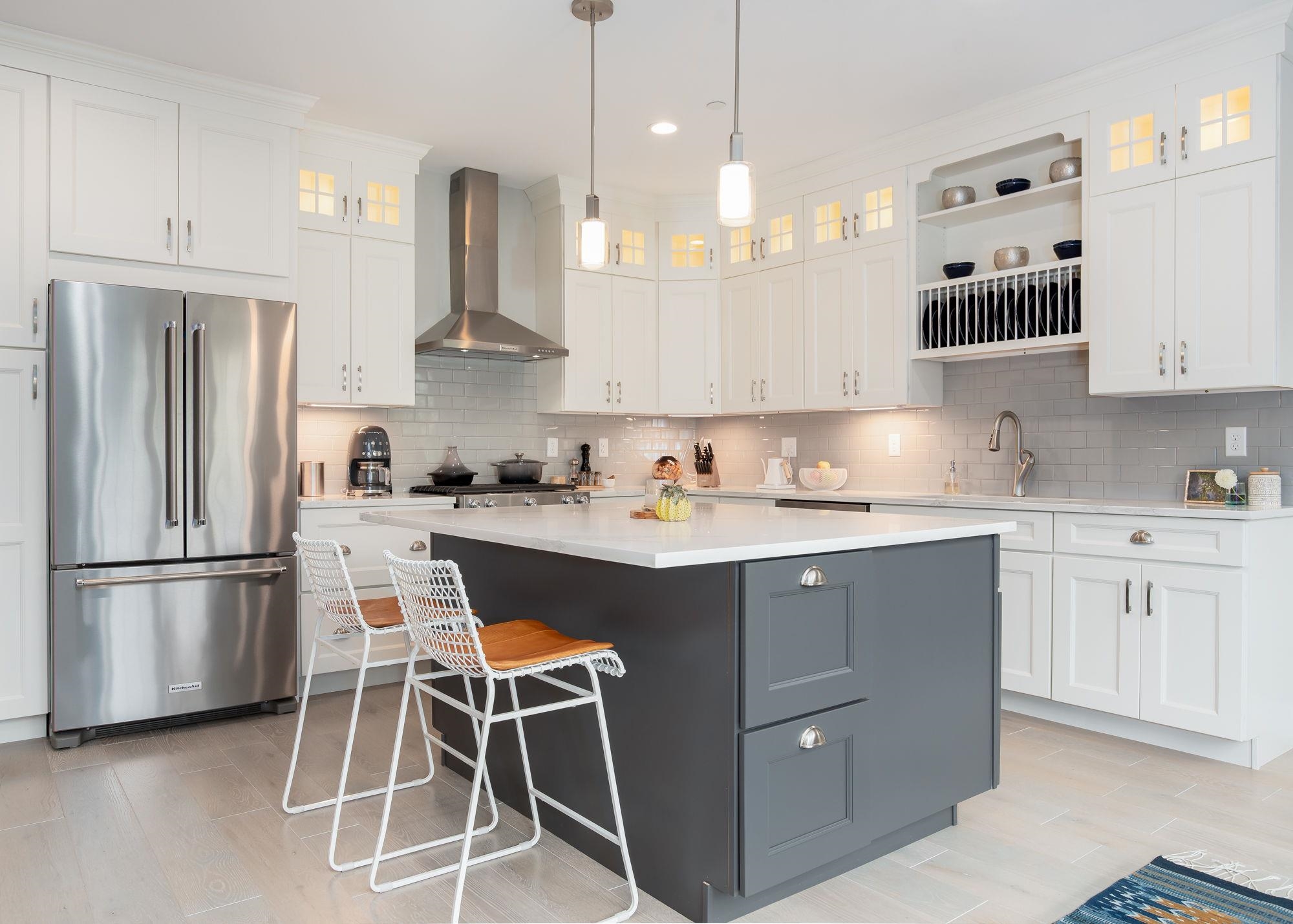 996 Maplewood Avenue Unit: A