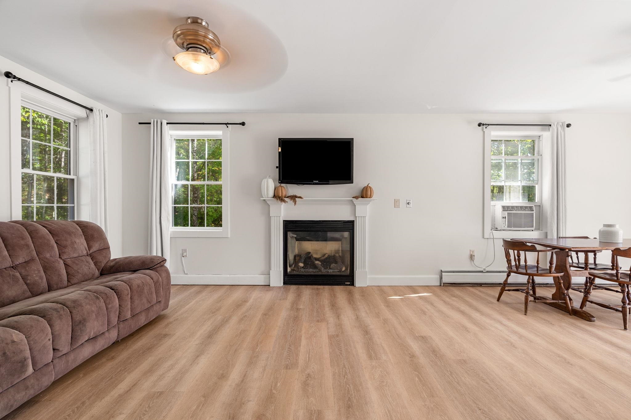 53 Oak Hill Road