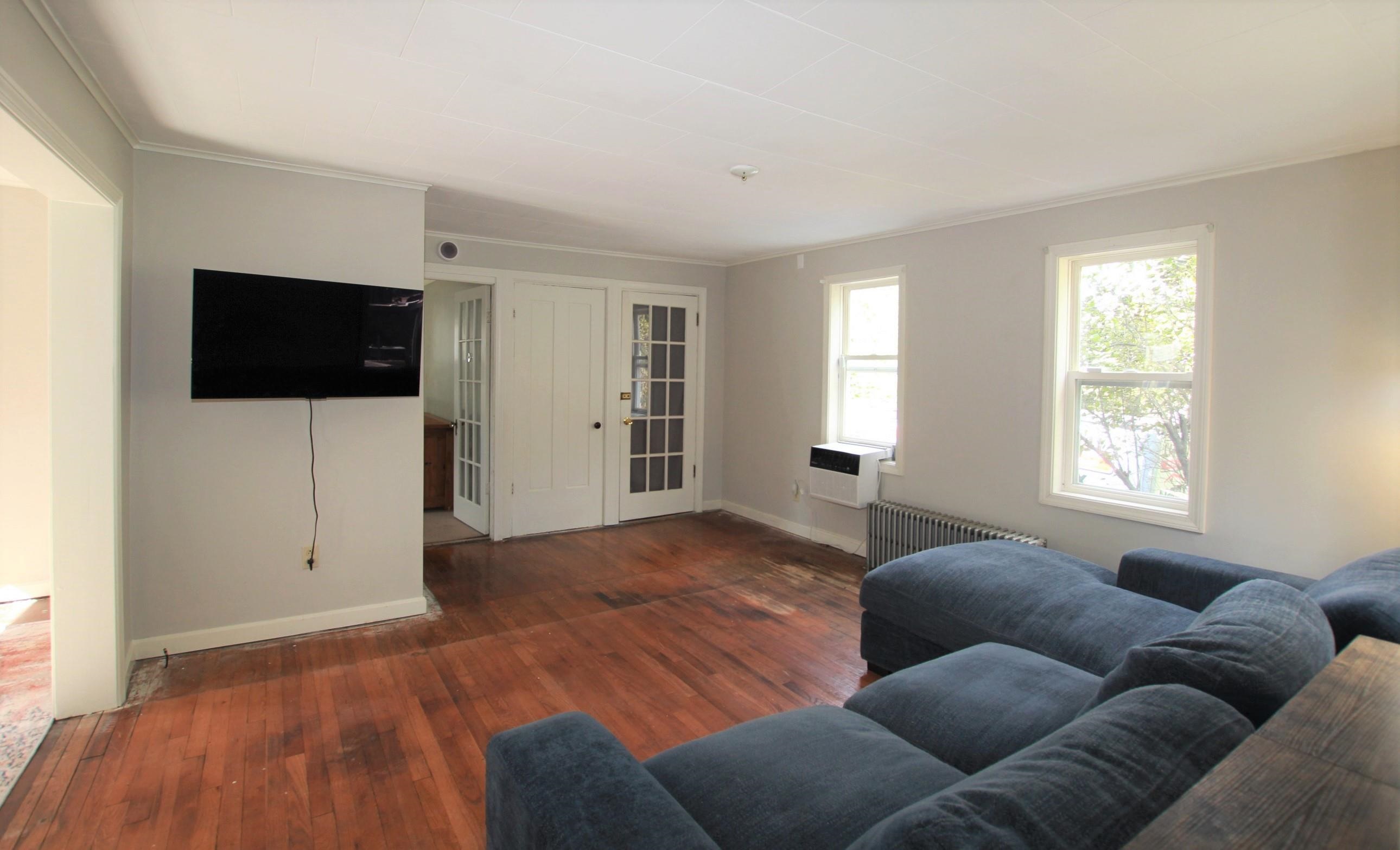 44 Pleasant Street