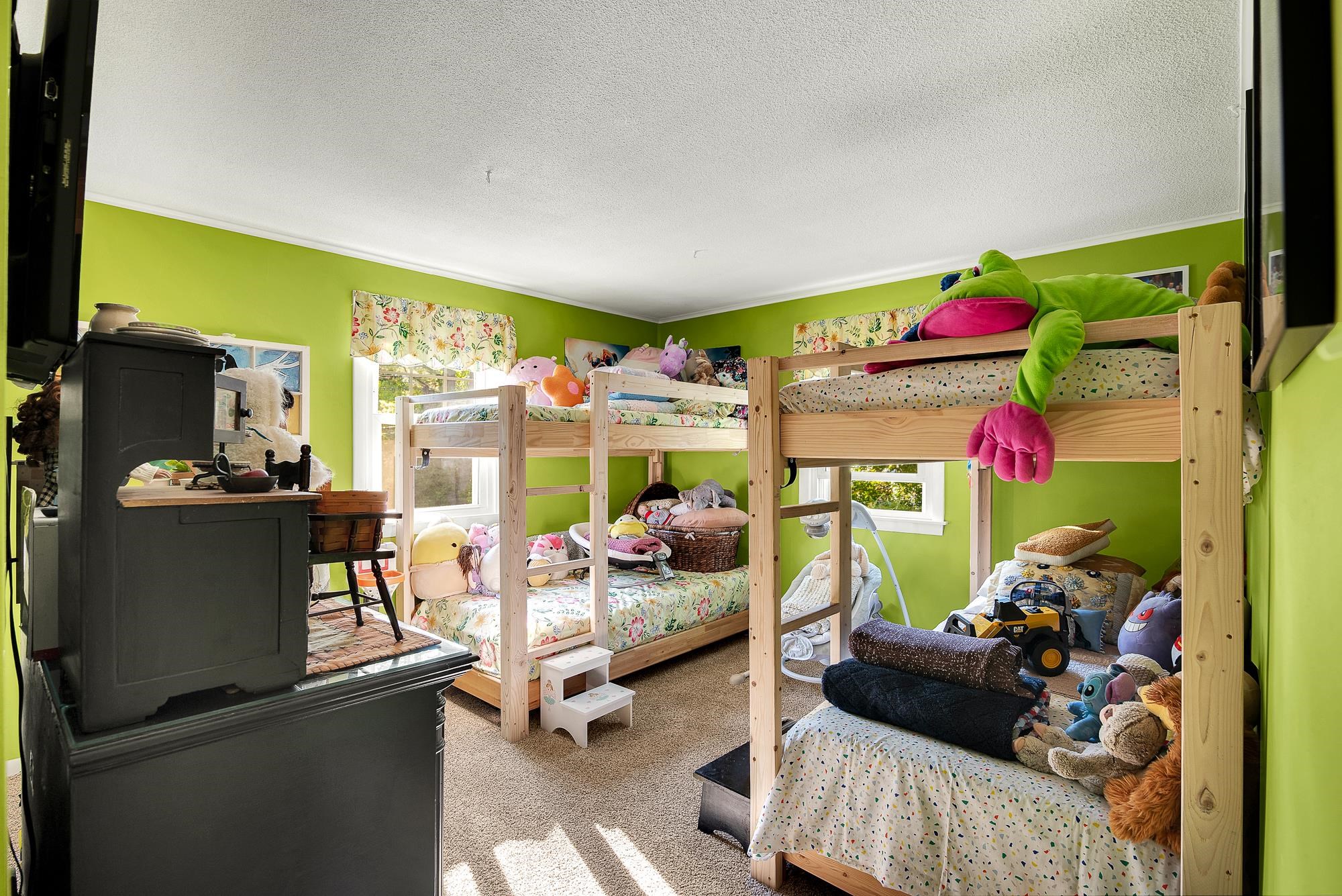 8 Susan Lane