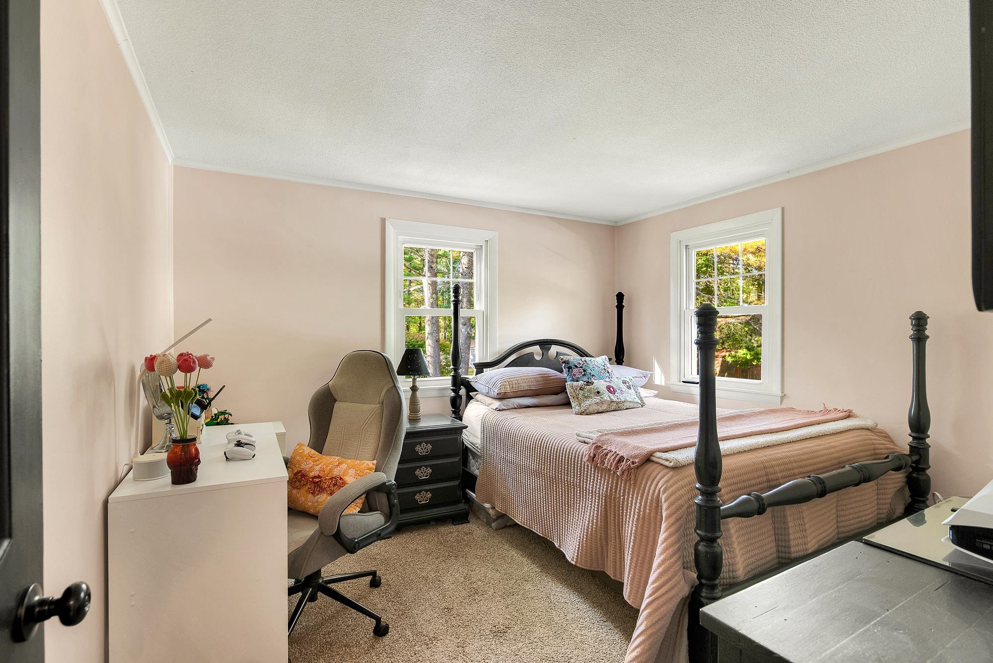 8 Susan Lane