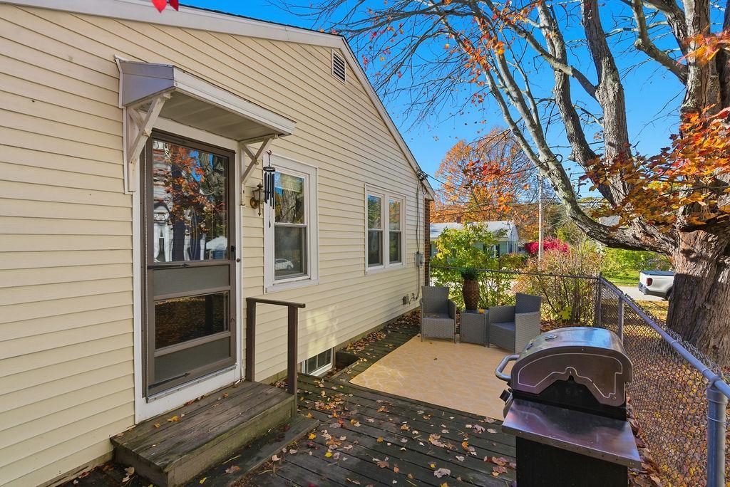 42 Richardson Street