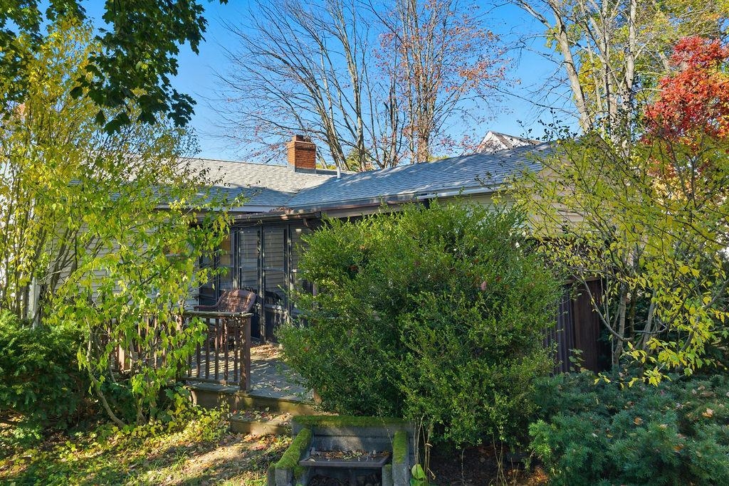 42 Richardson Street