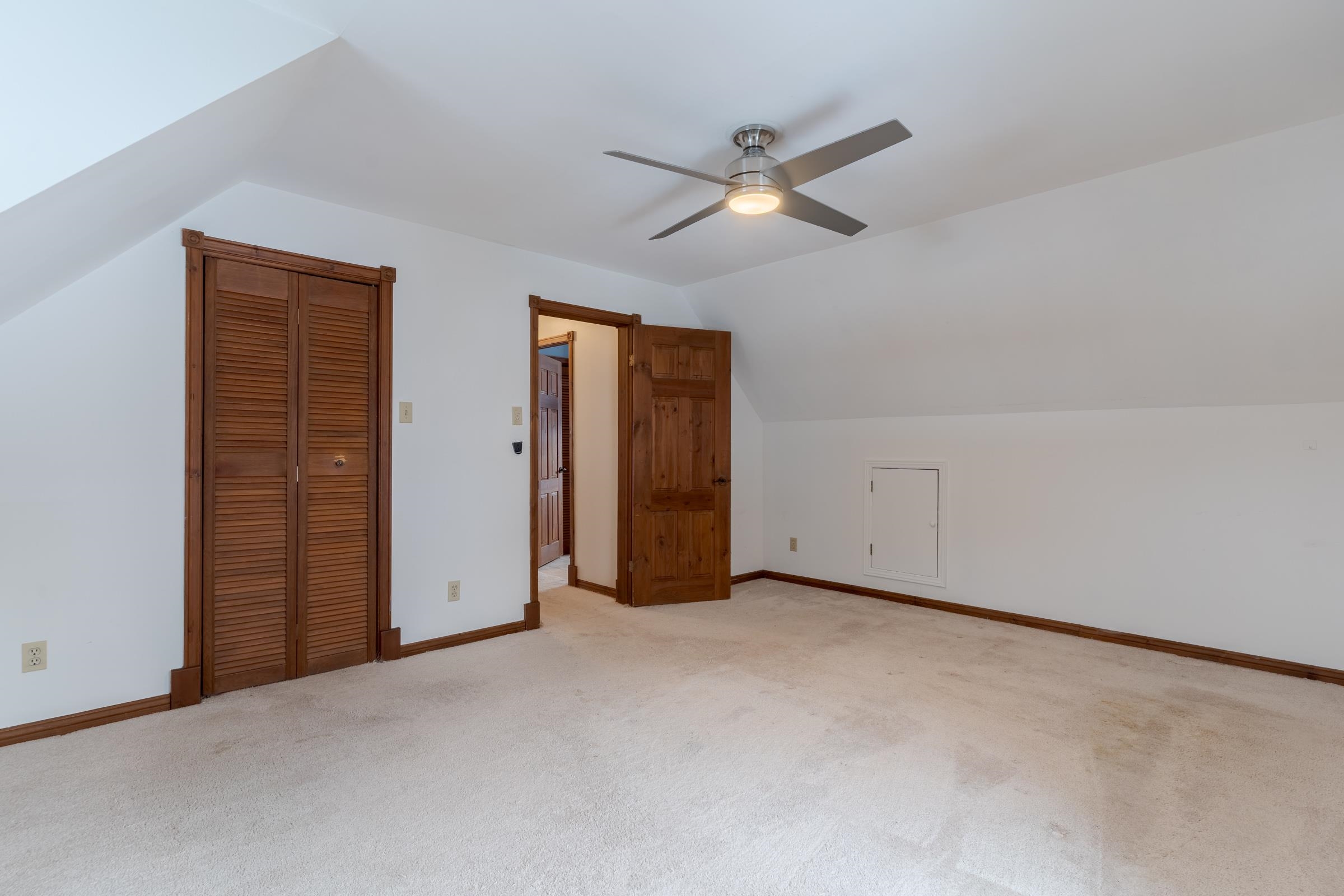 9 Ledgeview Drive