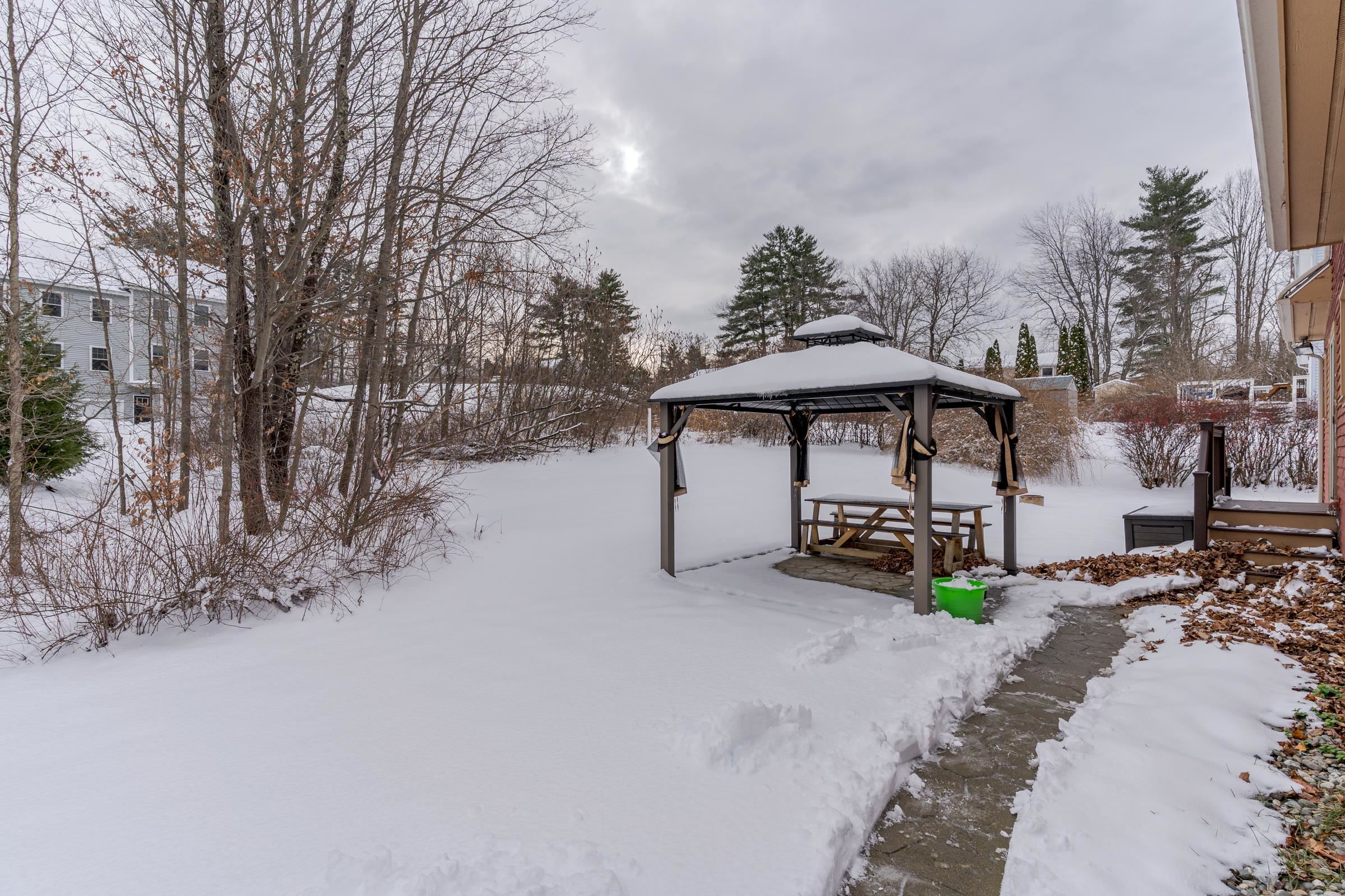 9 Ledgeview Drive