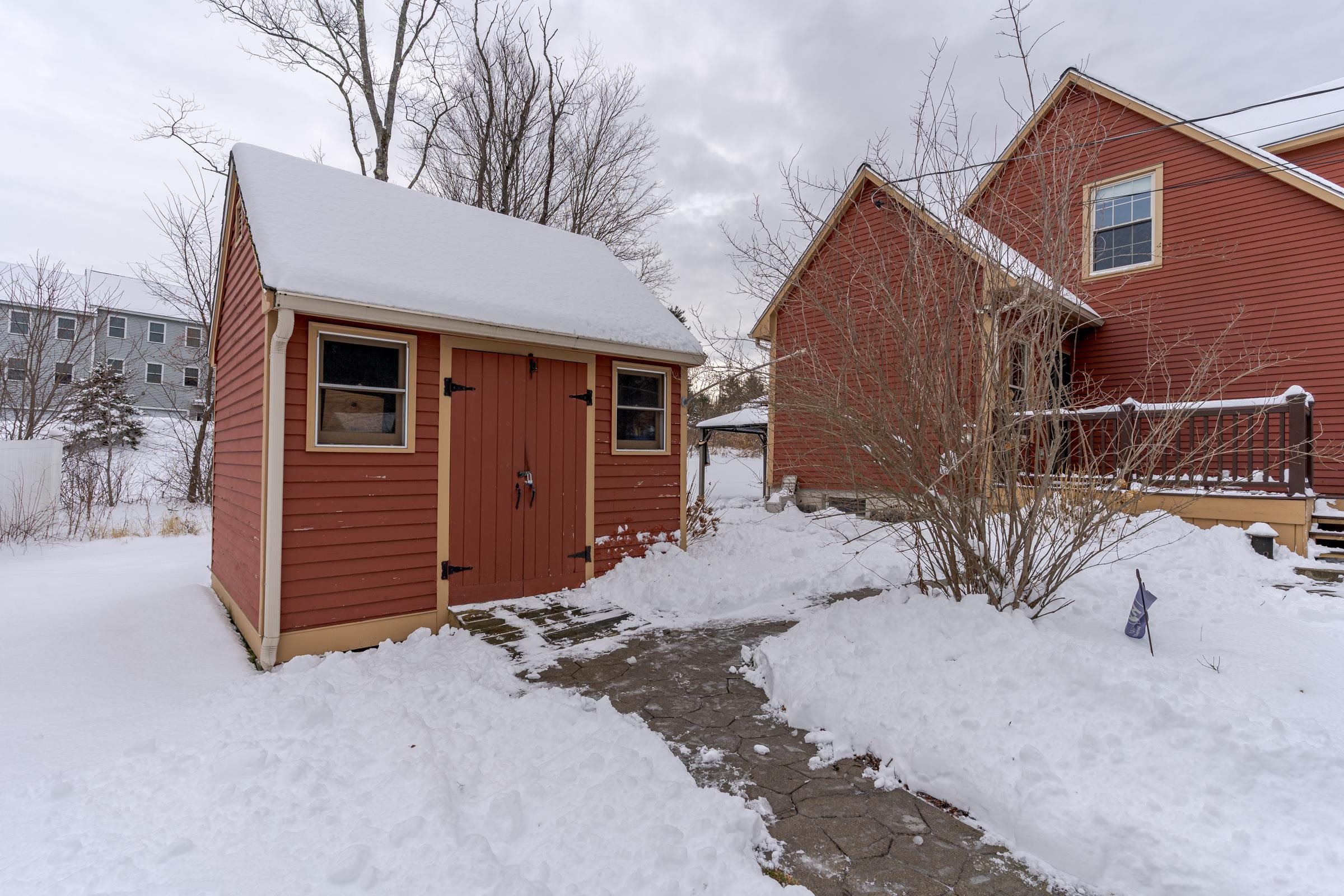 9 Ledgeview Drive