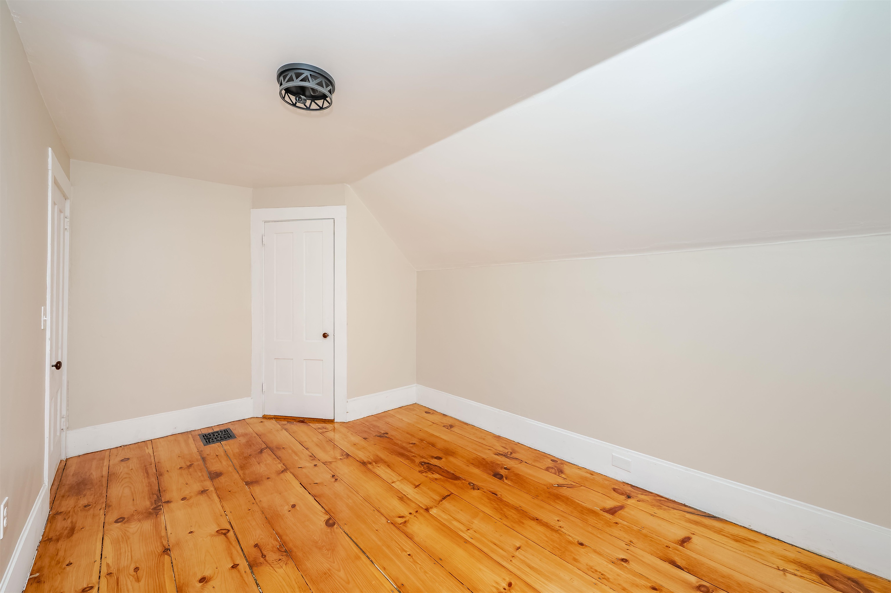 47 Chamberlain Street