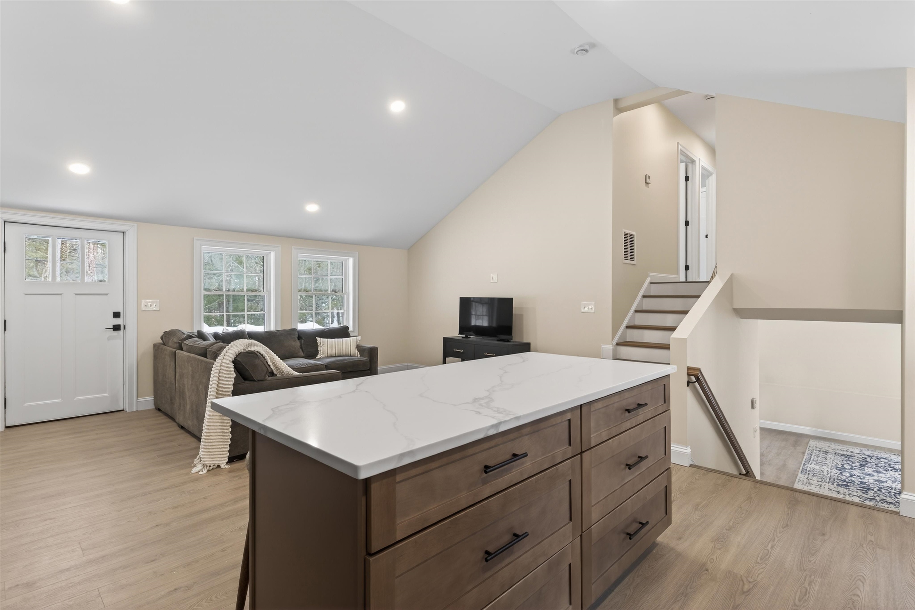 33 McCrillis Road