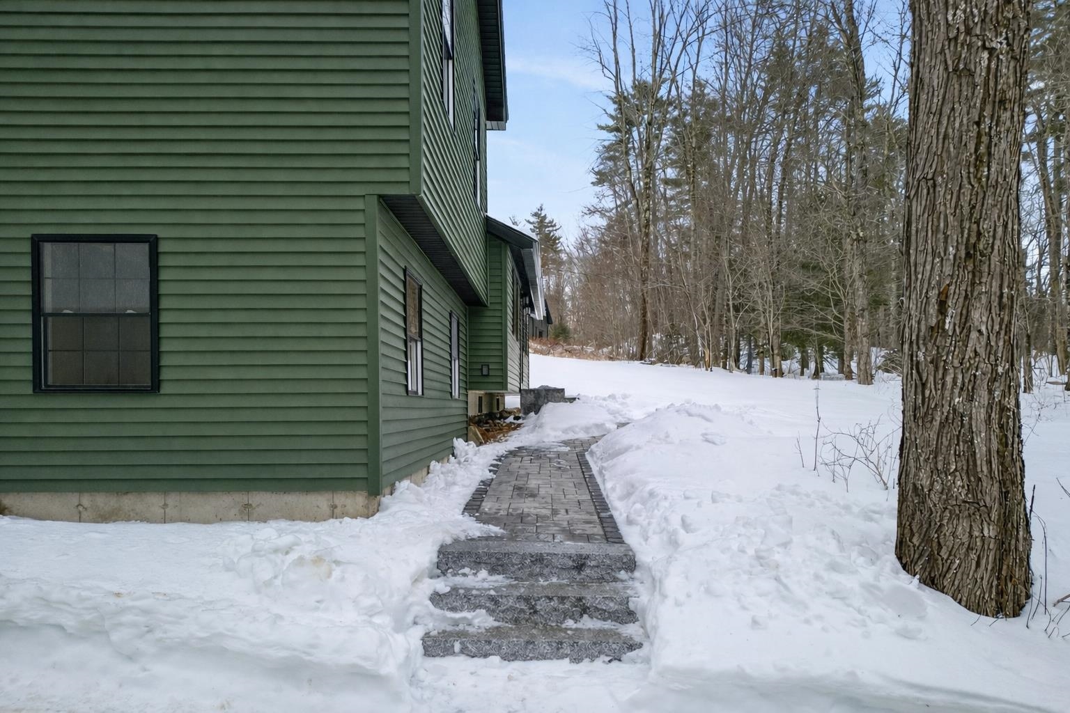 33 McCrillis Road