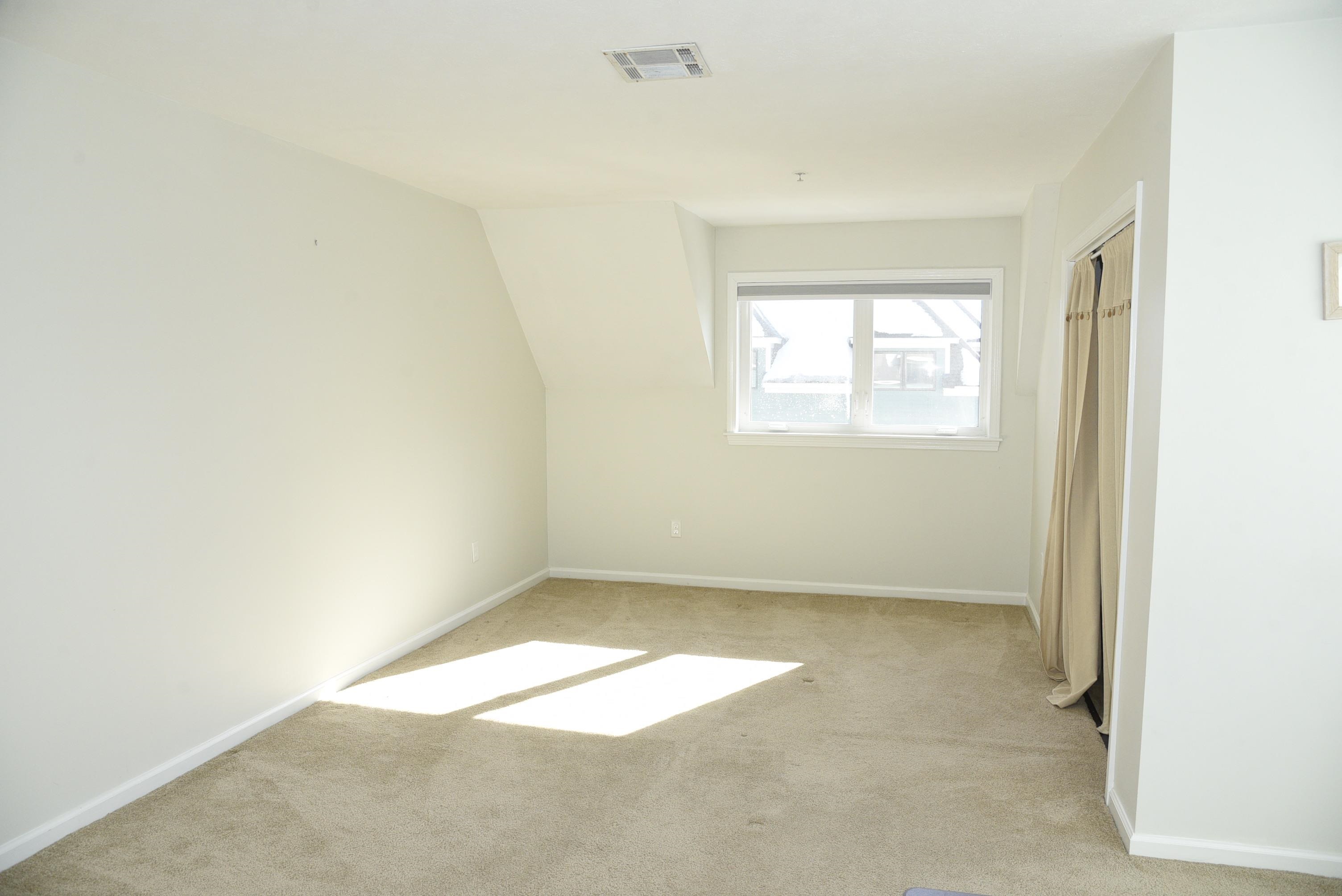 21 Clearwater Drive Unit: 21