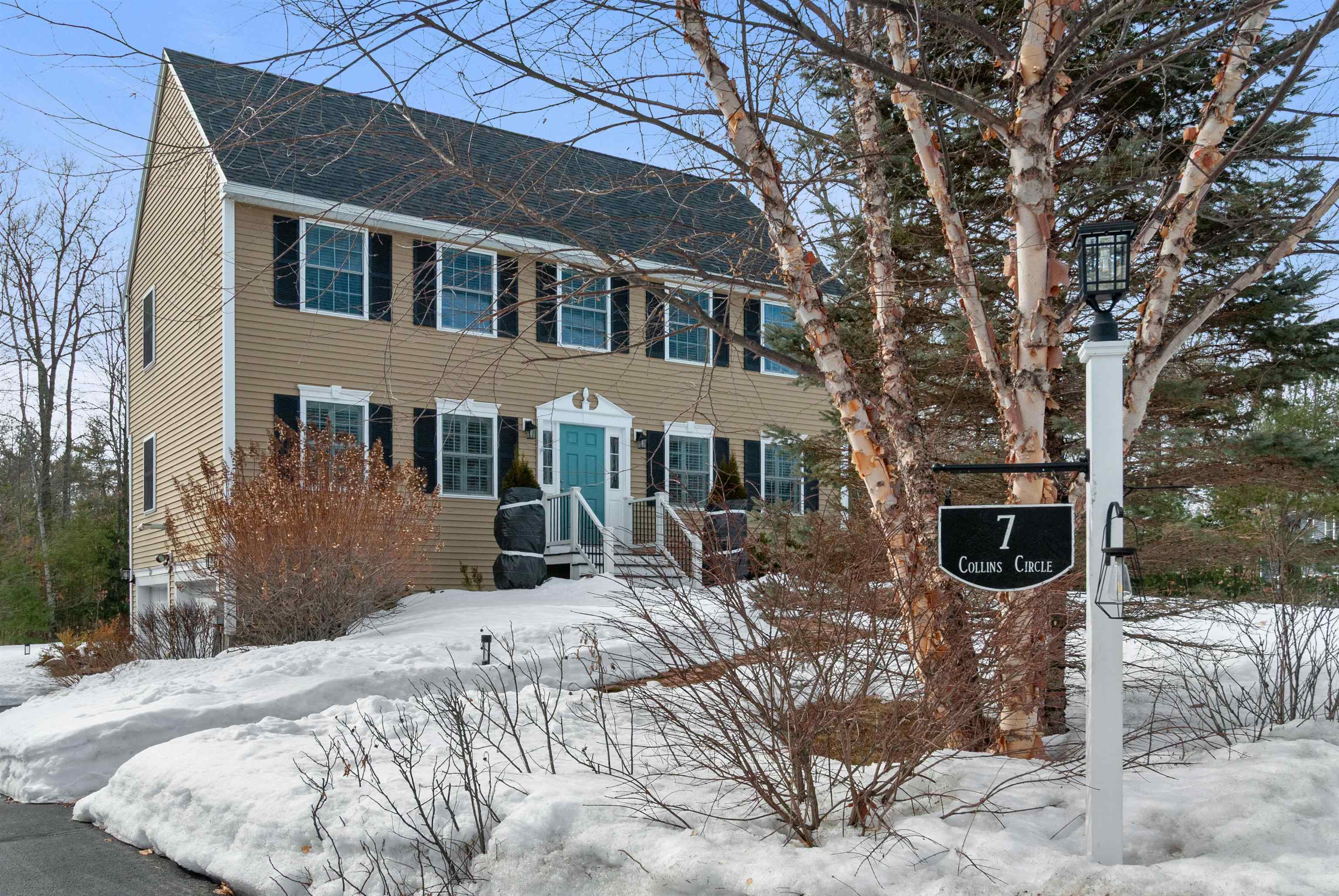 7 Collins Circle