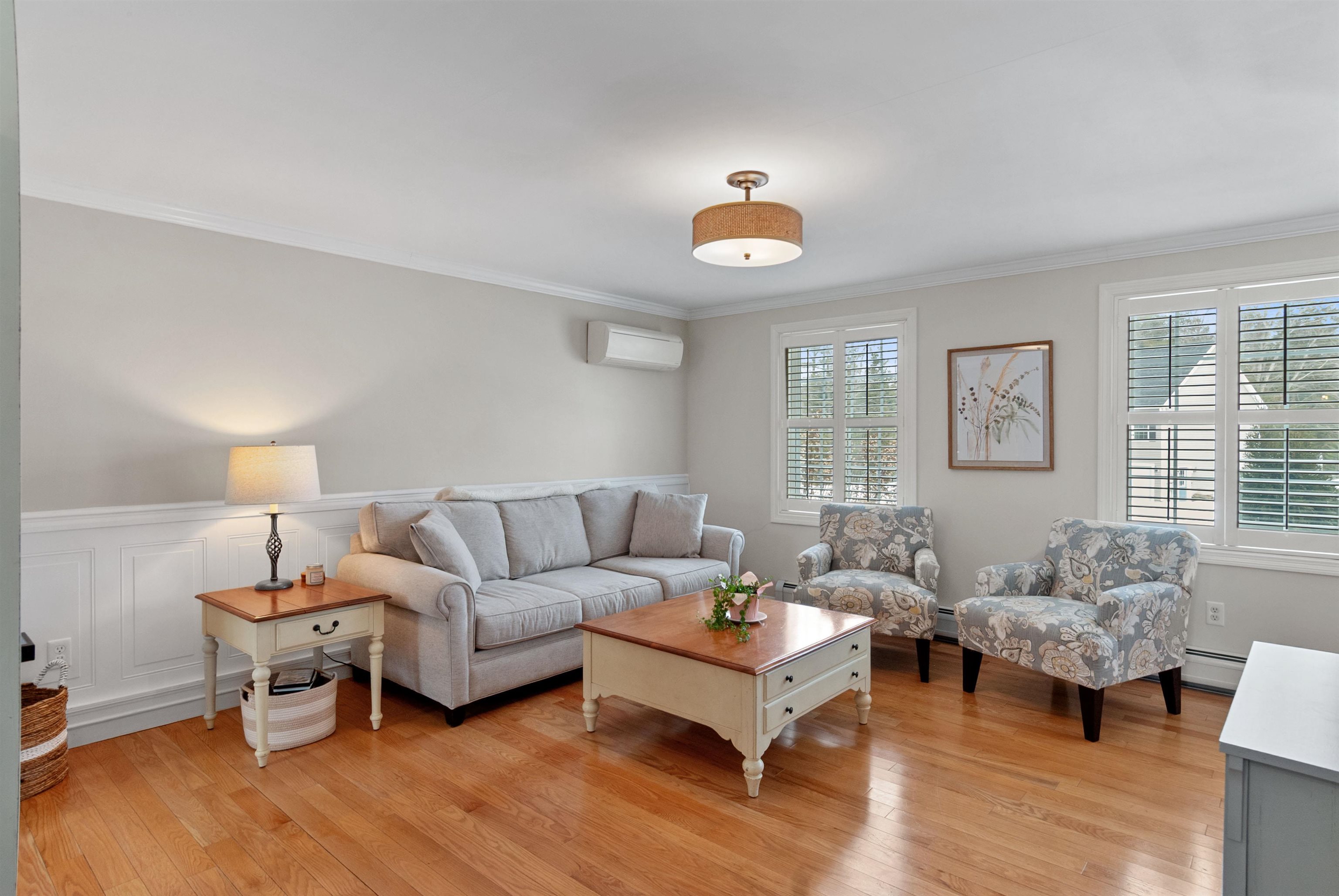 7 Collins Circle