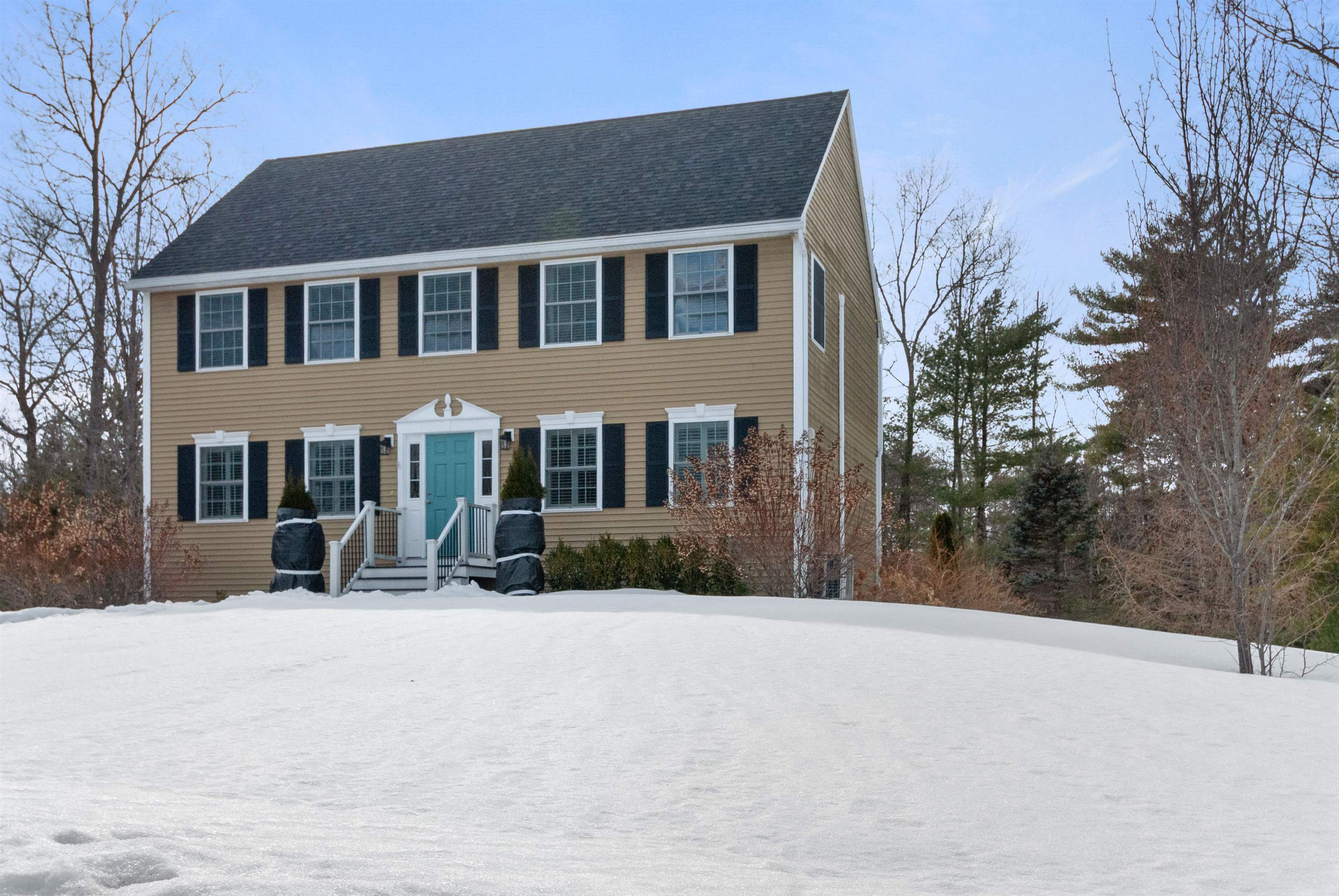 7 Collins Circle