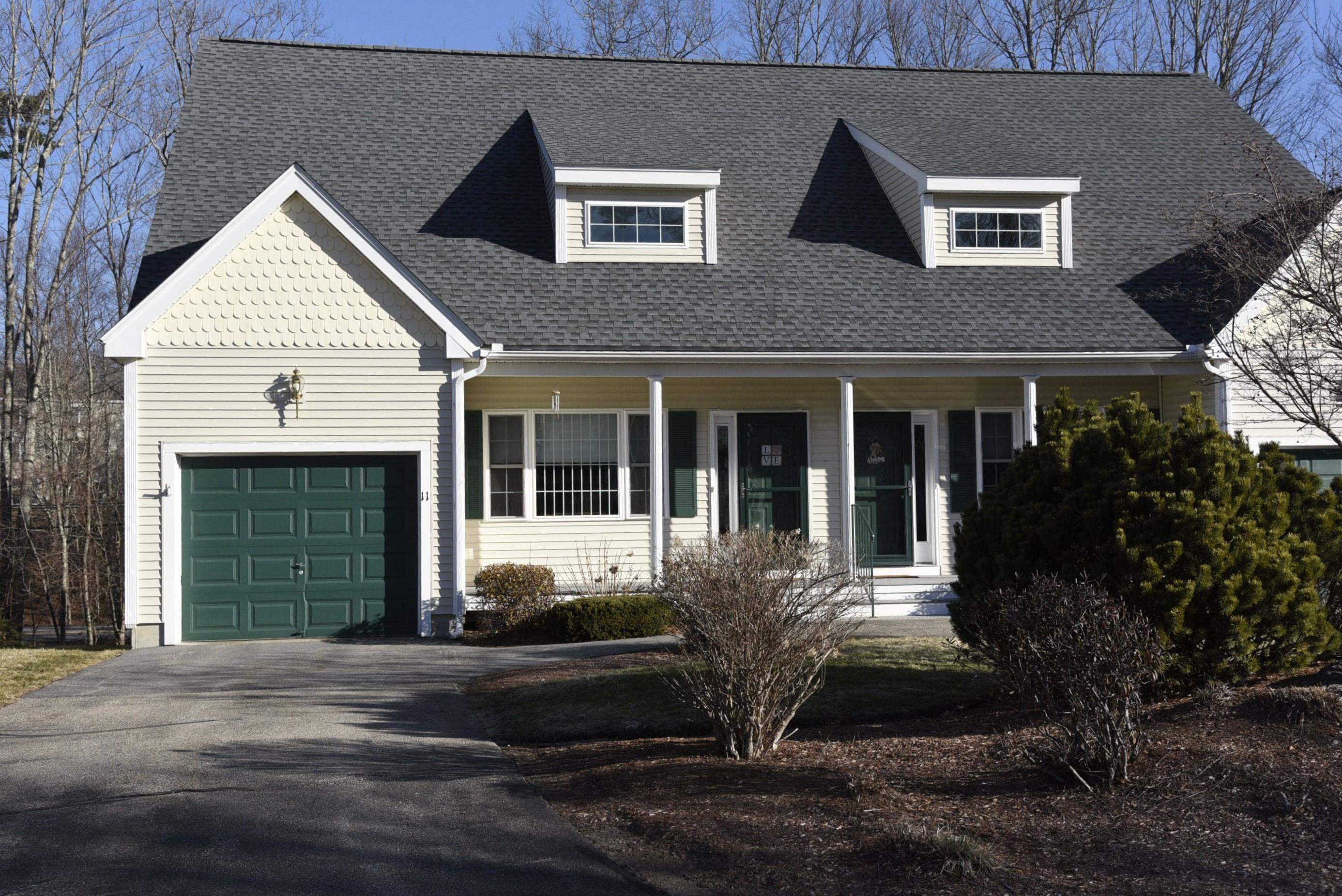 11 Royal Lane
