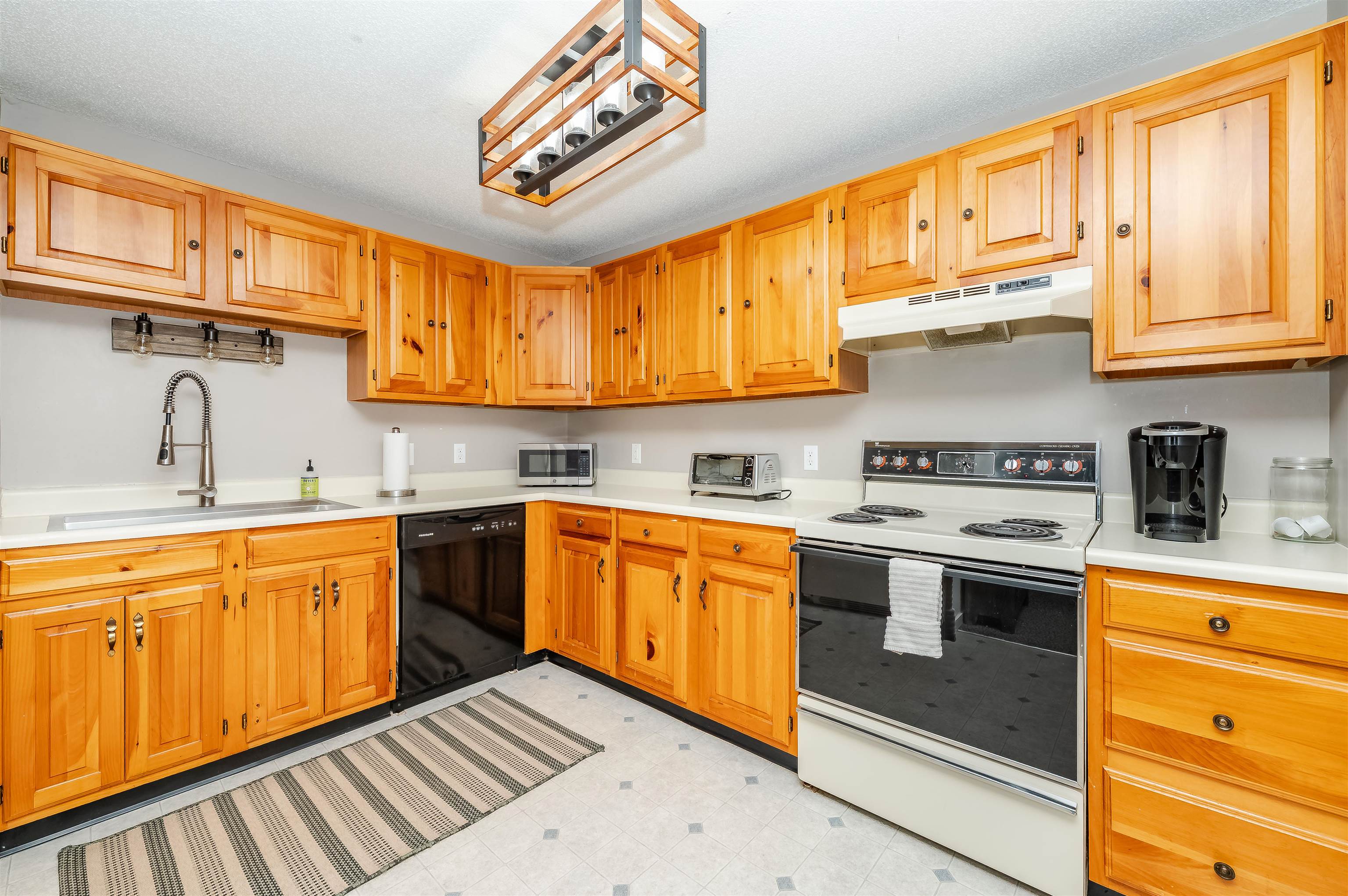 11 Seasons At Attitash Road Unit: H