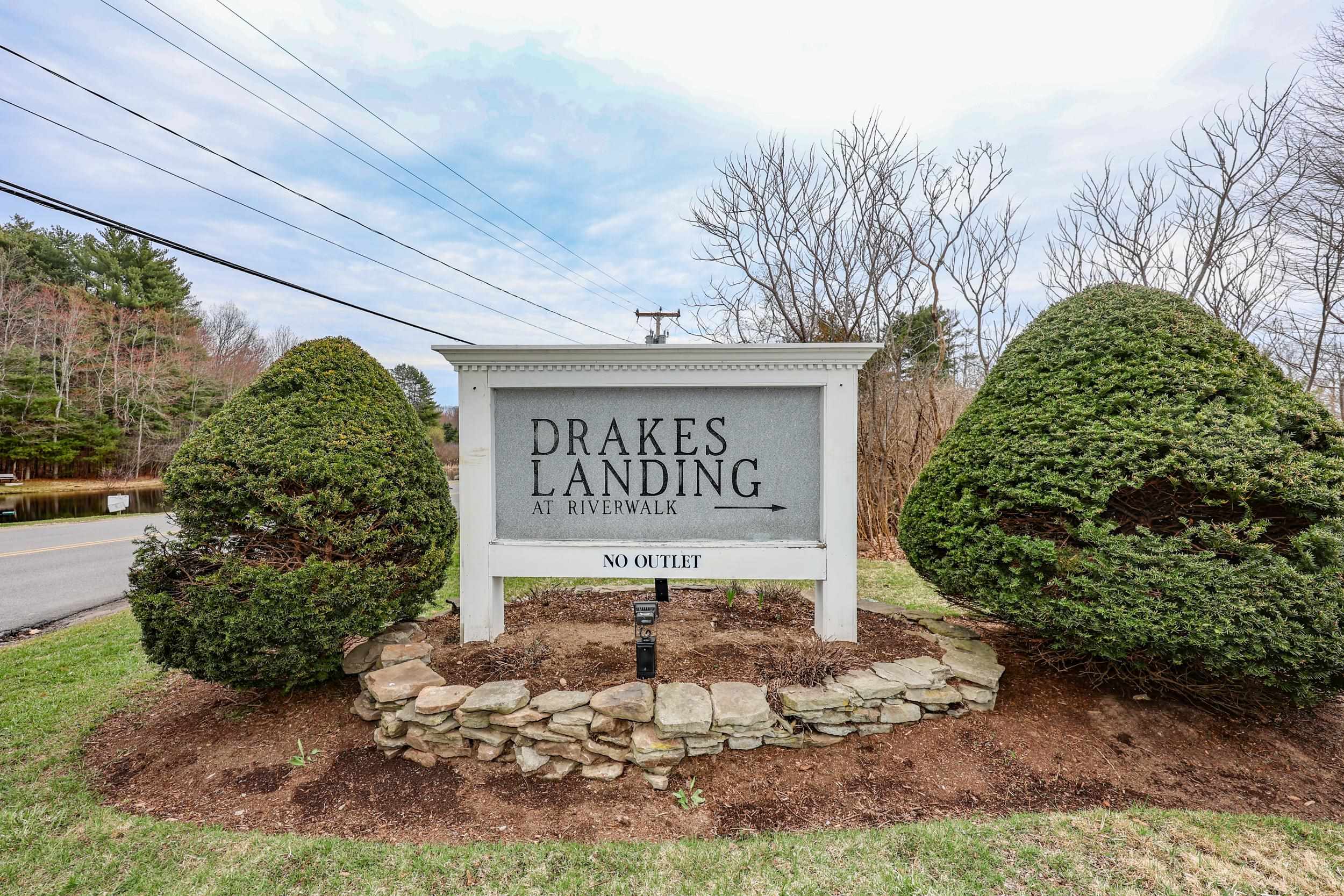 49 Drakes Landing