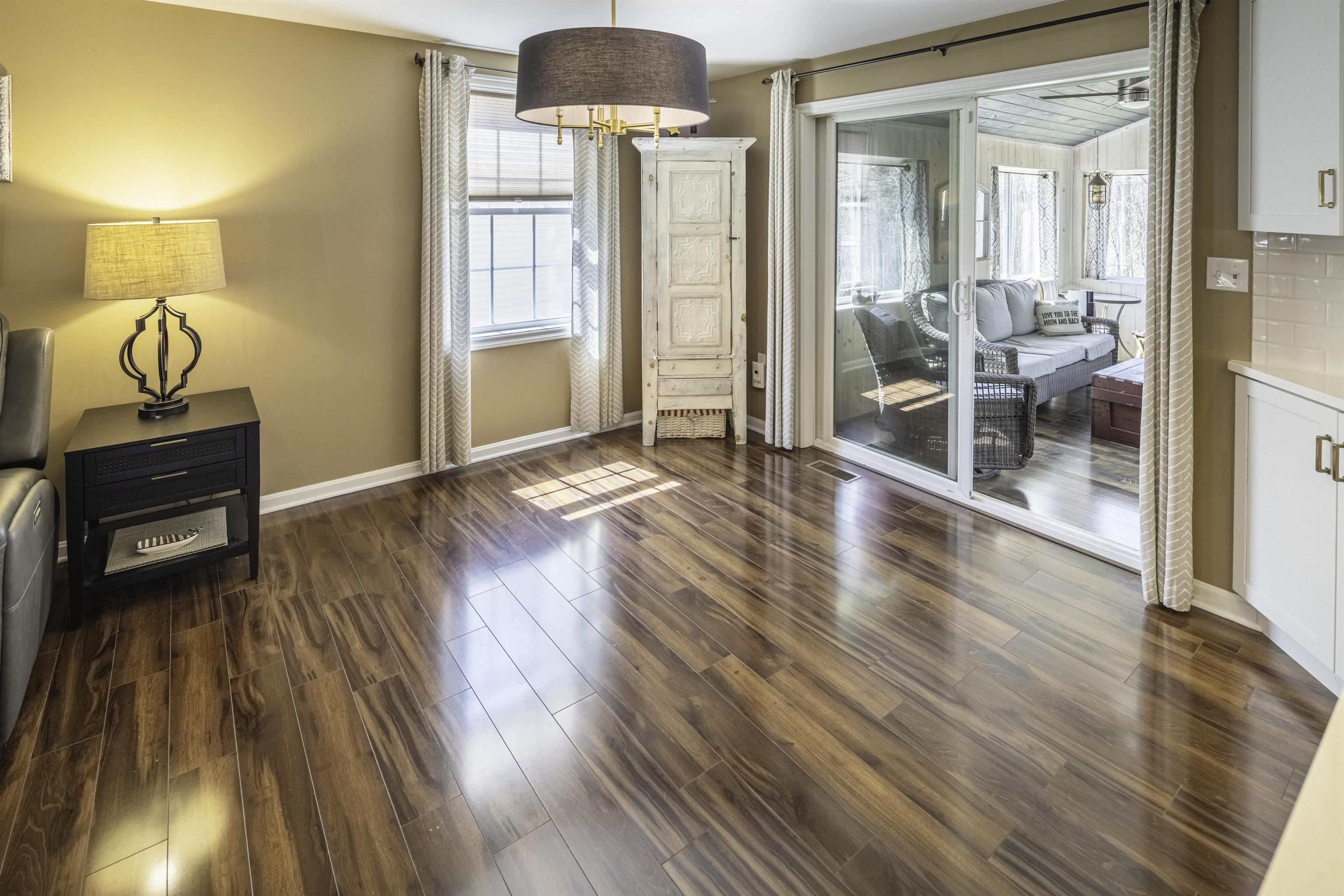 7 Hawthorne Circle