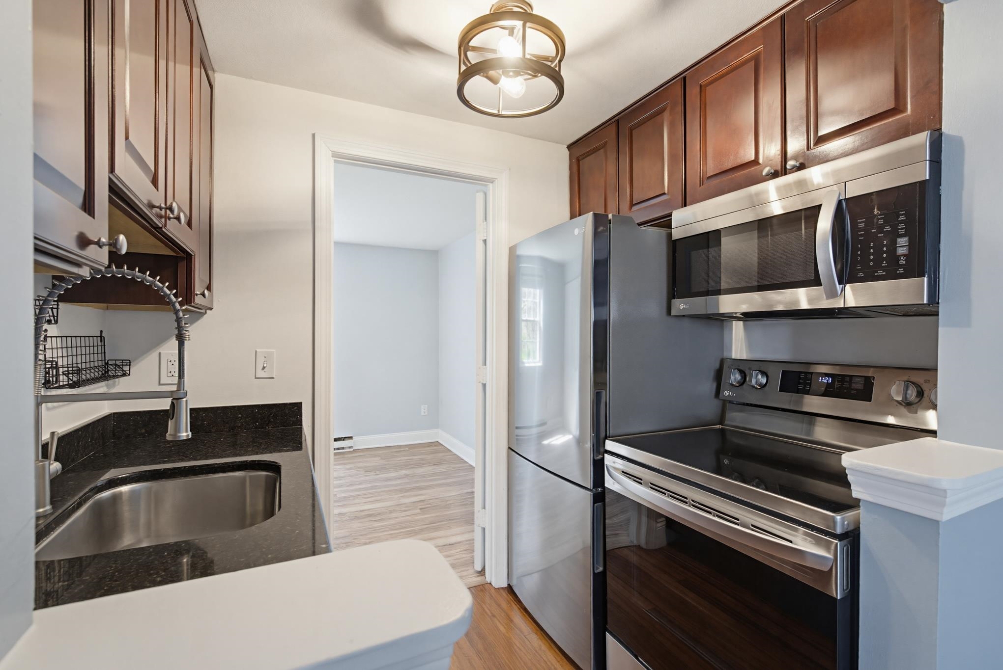 93 Henry Law Avenue Unit: 43