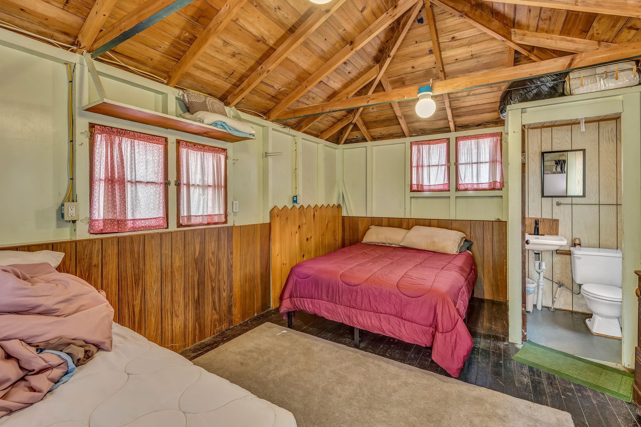 10 Saltbox Road