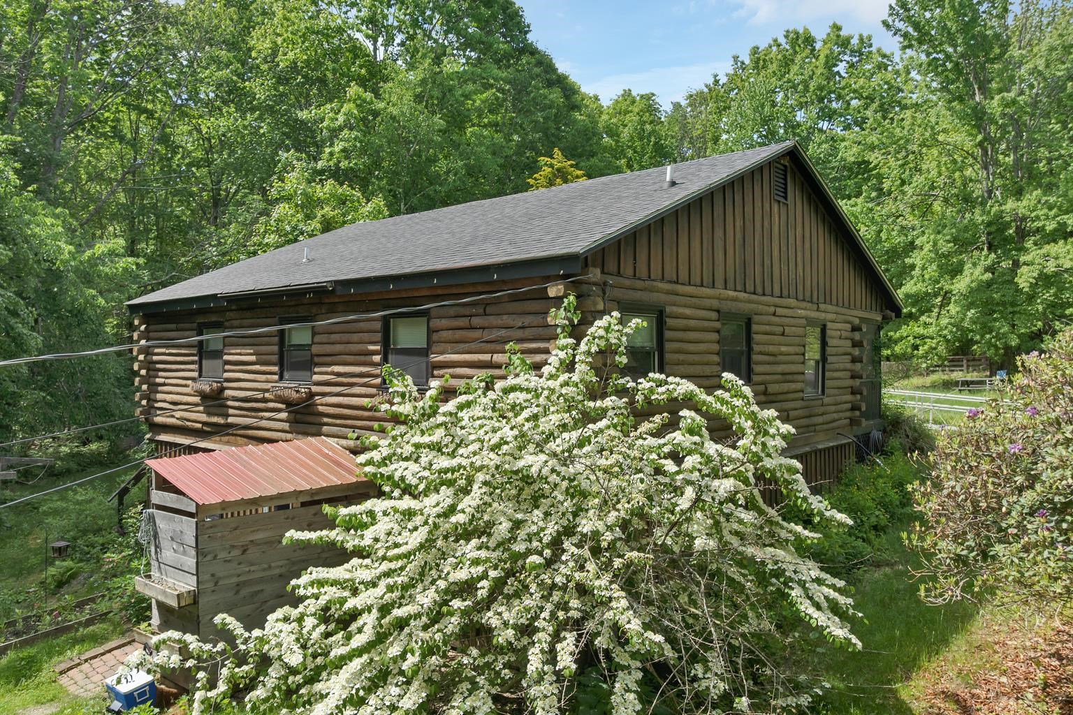 107 Orchard Hill Road