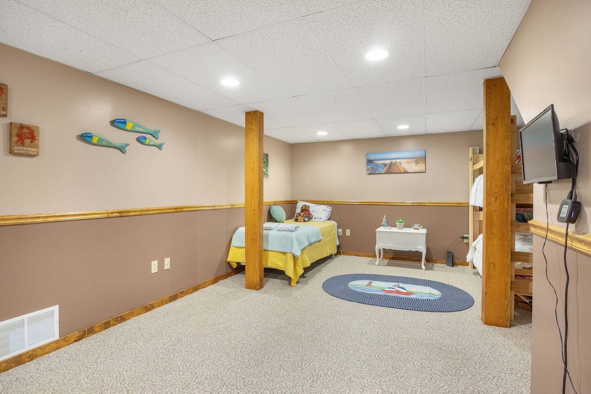 165 Calef Highway