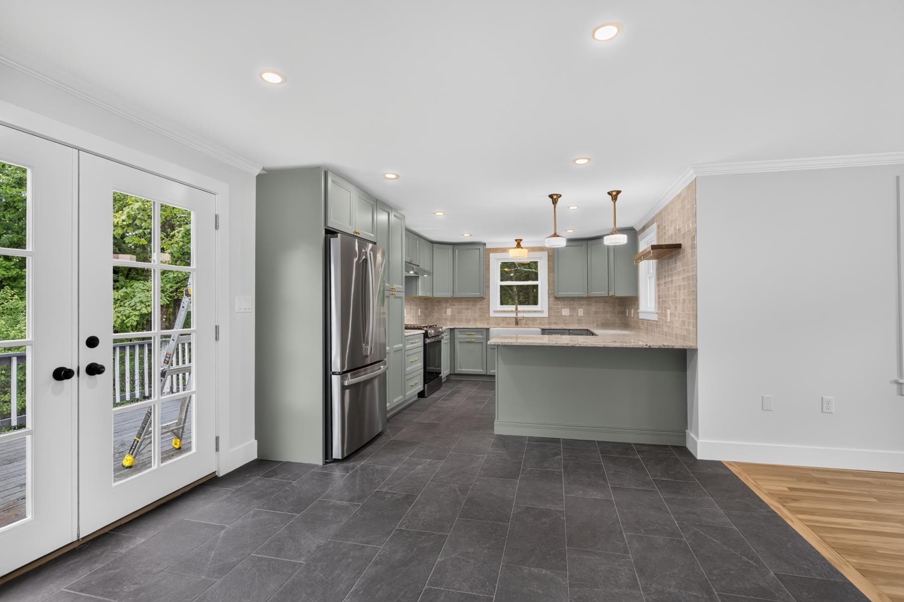 2 Sweetbriar Lane