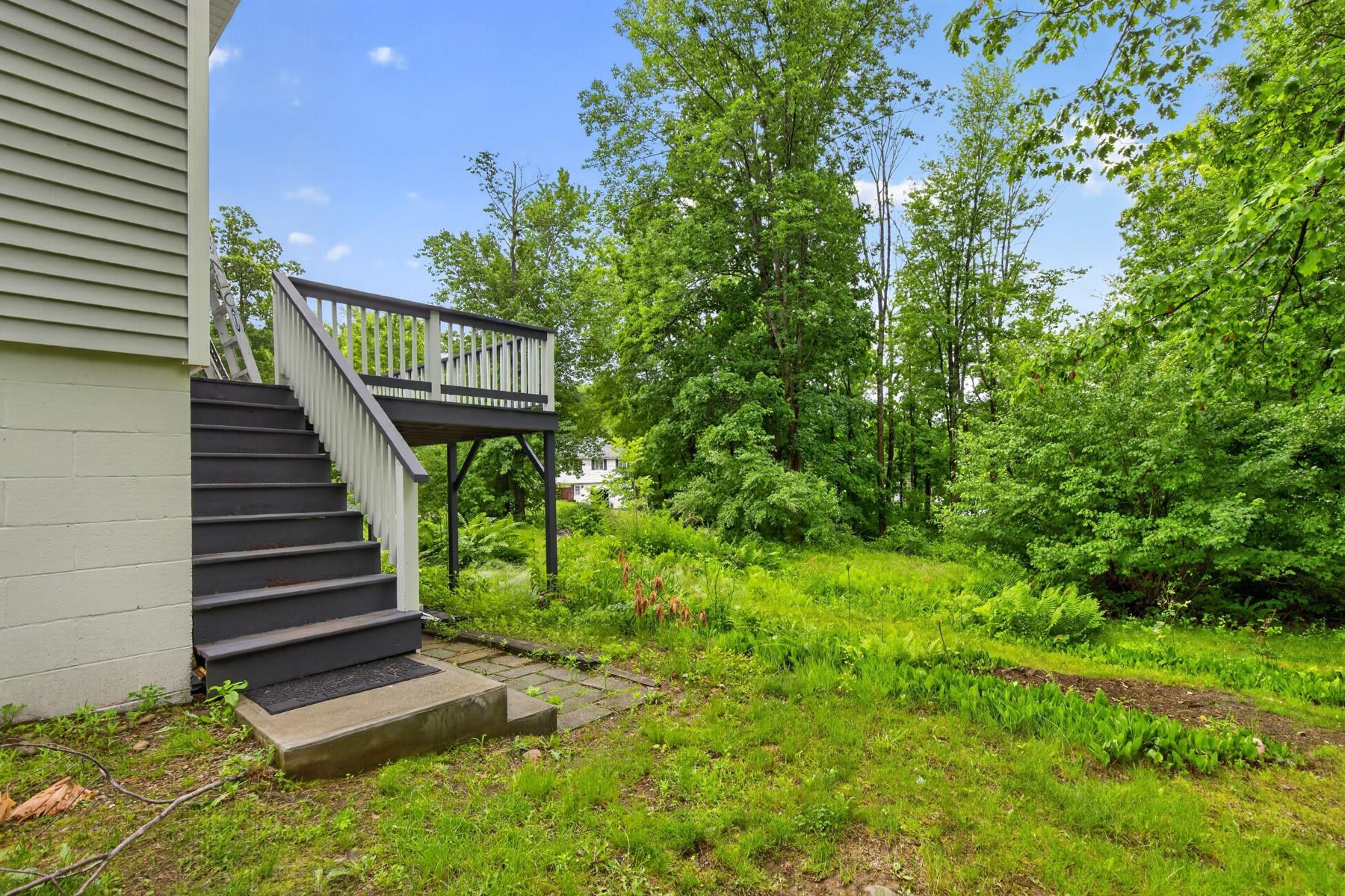 2 Sweetbriar Lane
