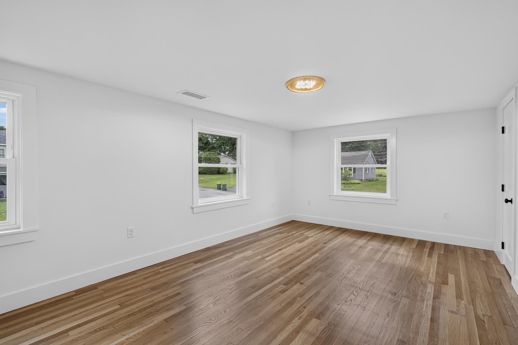2 Sweetbriar Lane