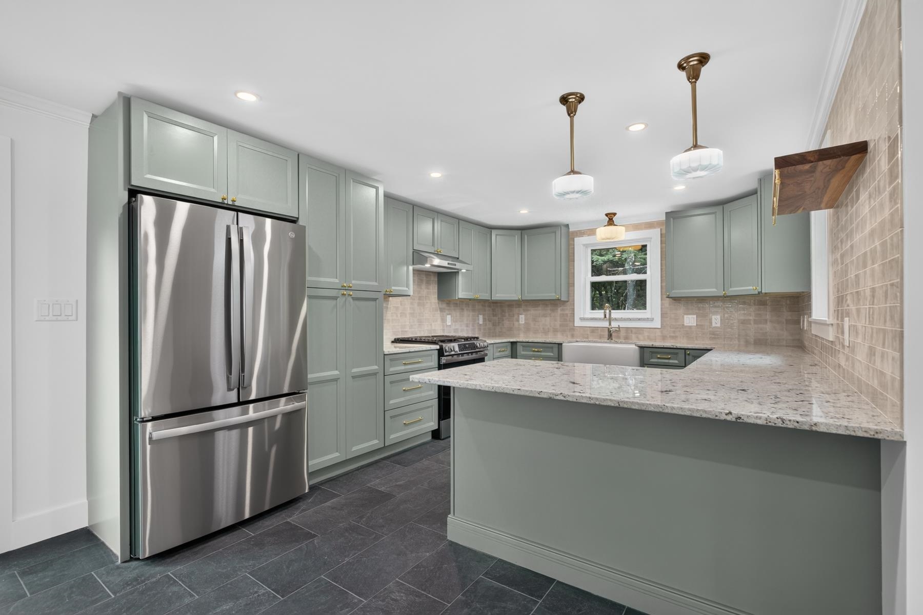 2 Sweetbriar Lane