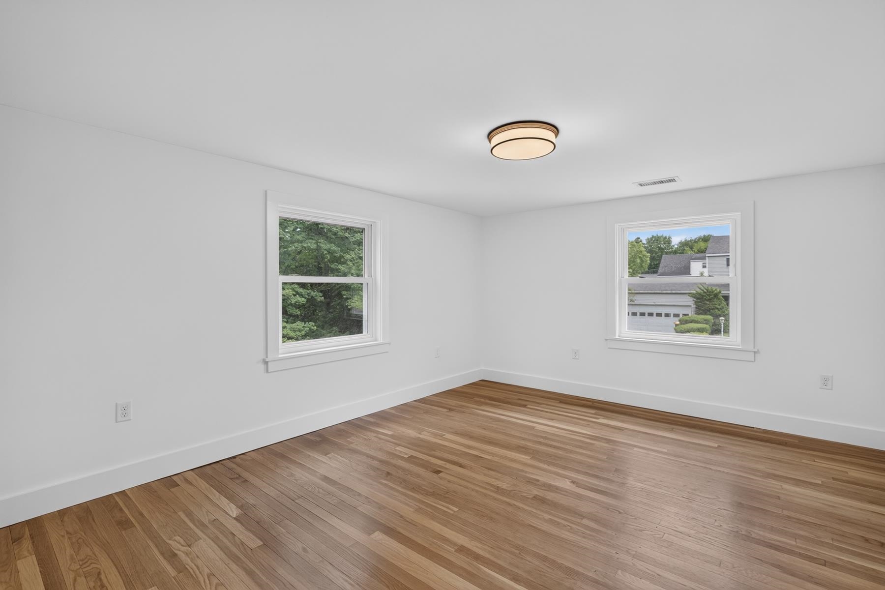 2 Sweetbriar Lane