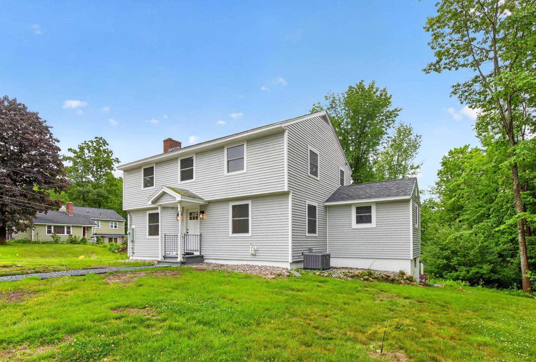 2 Sweetbriar Lane