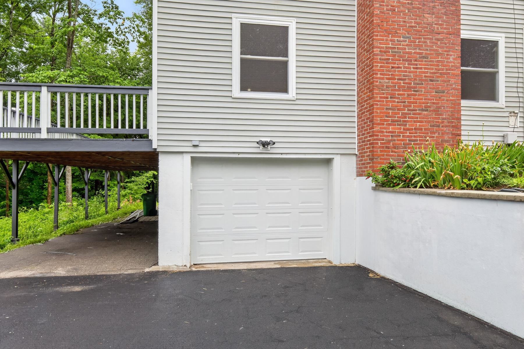 2 Sweetbriar Lane