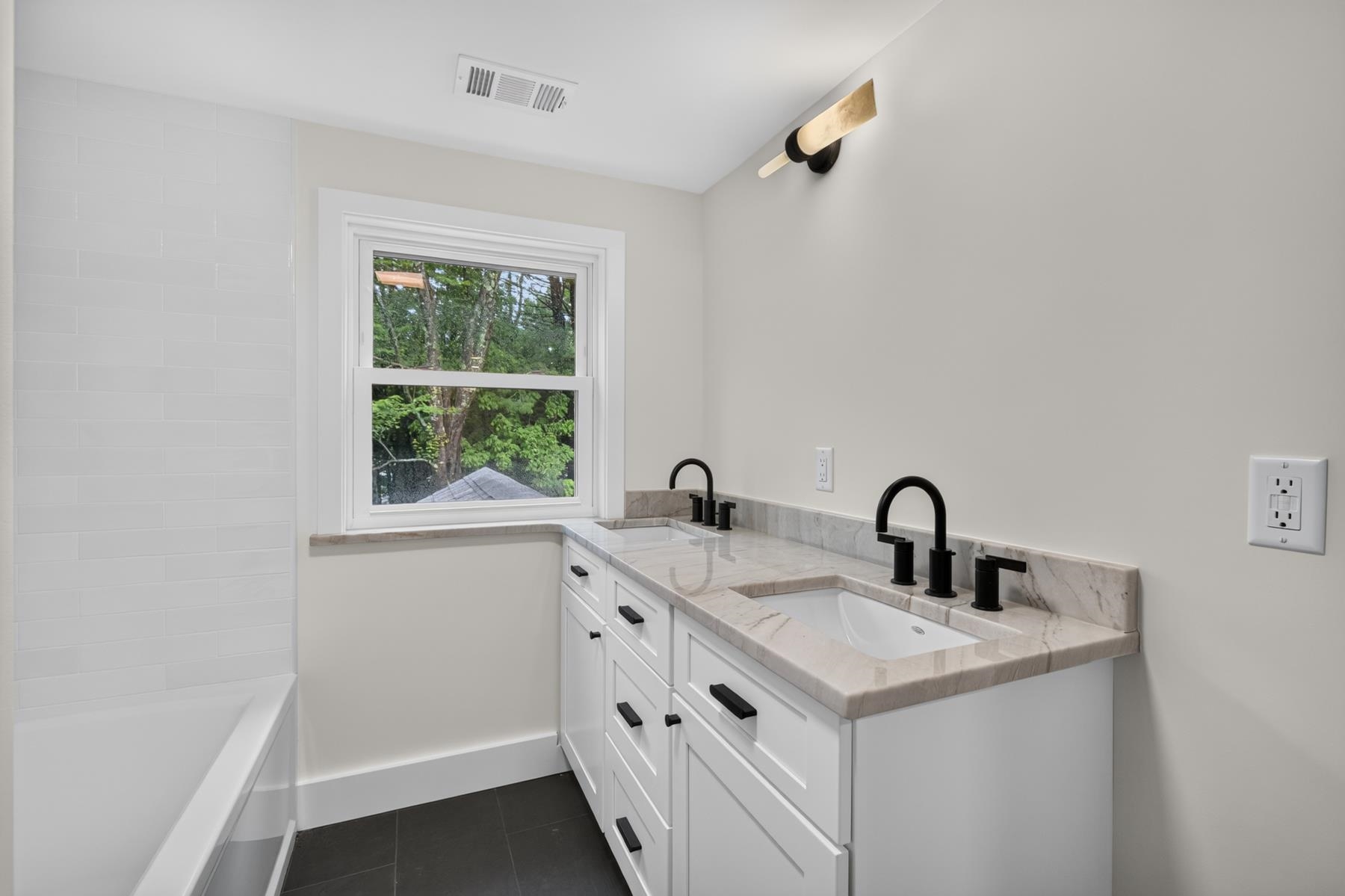 2 Sweetbriar Lane