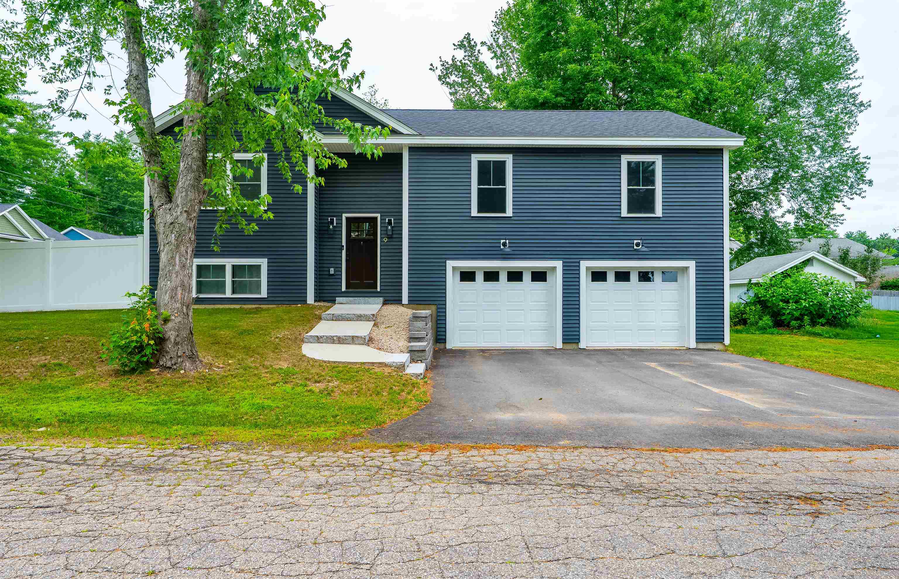 9 Lawn Avenue