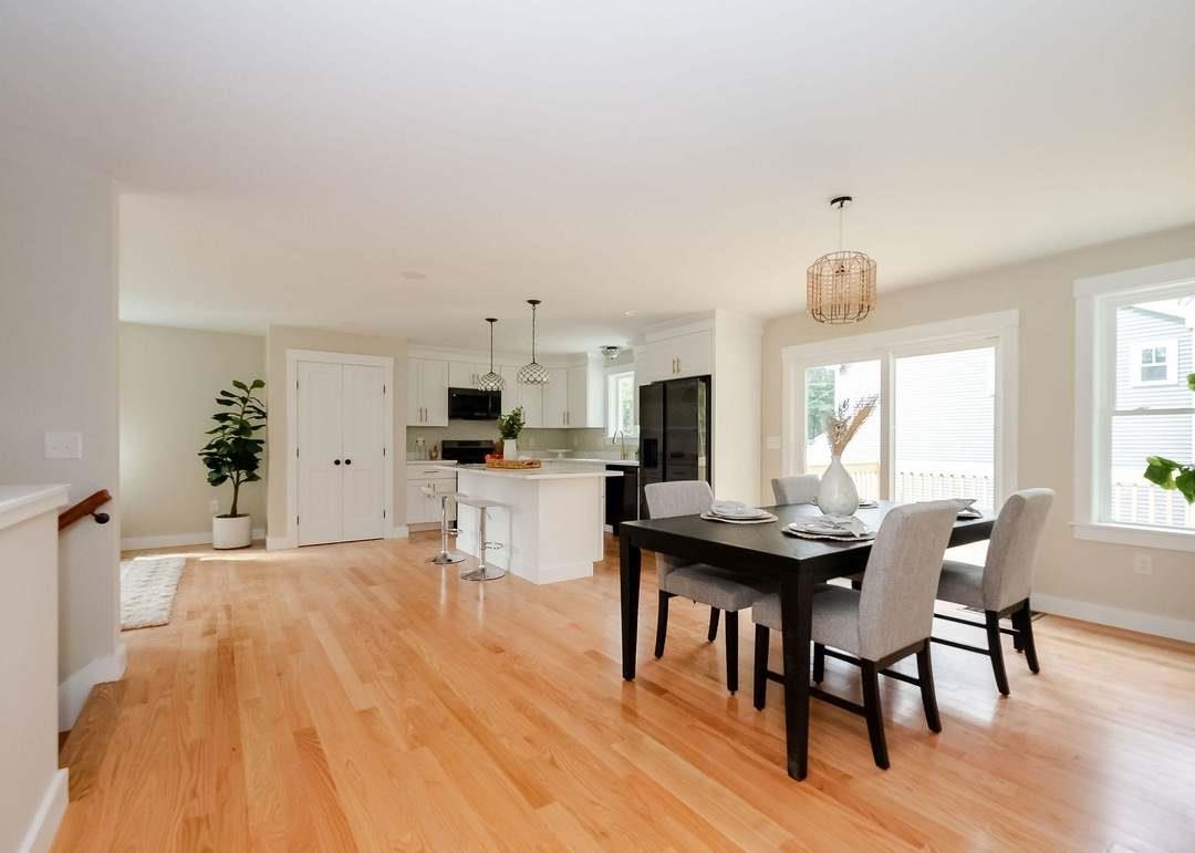 9 Lawn Avenue