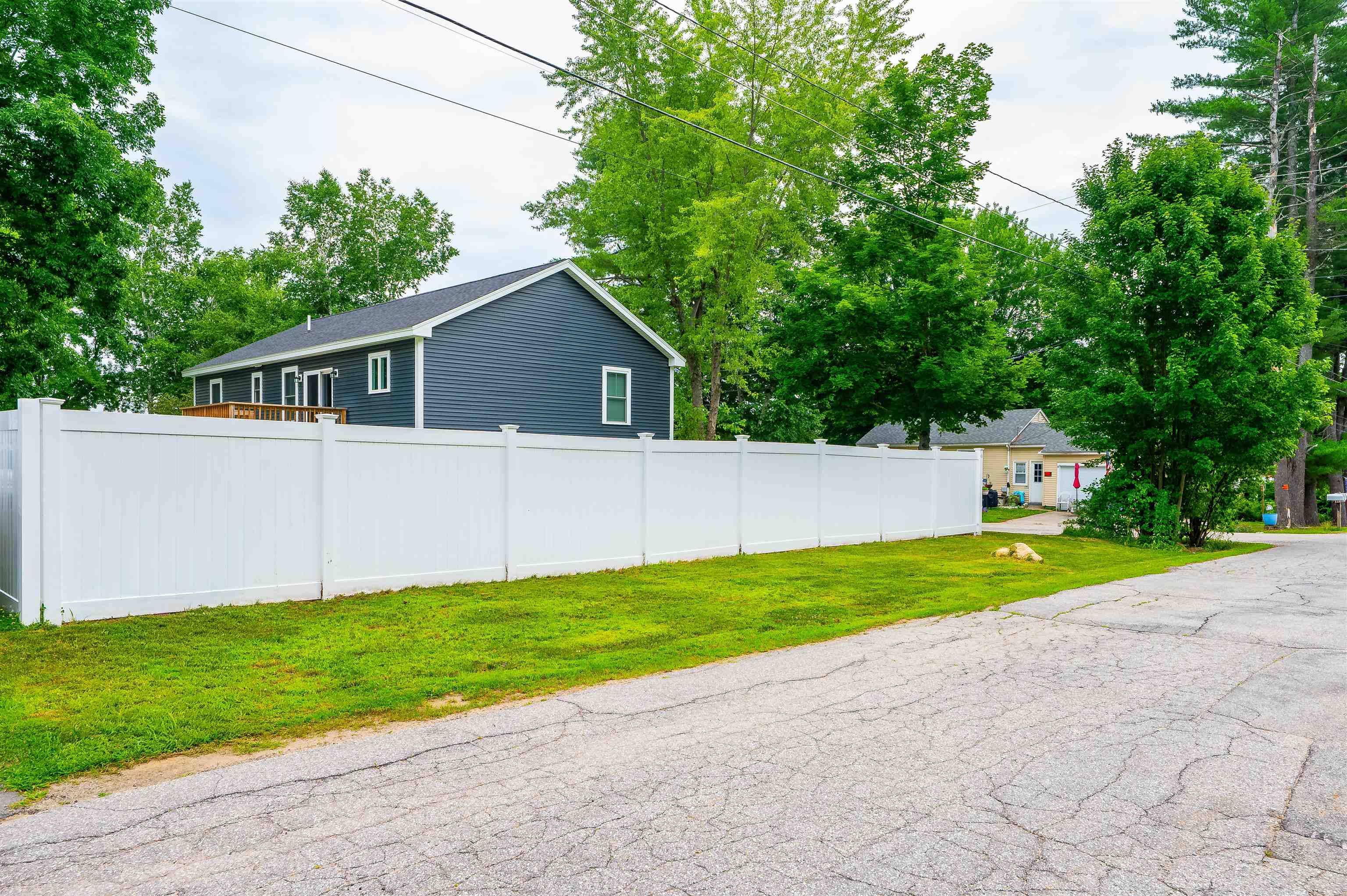 9 Lawn Avenue