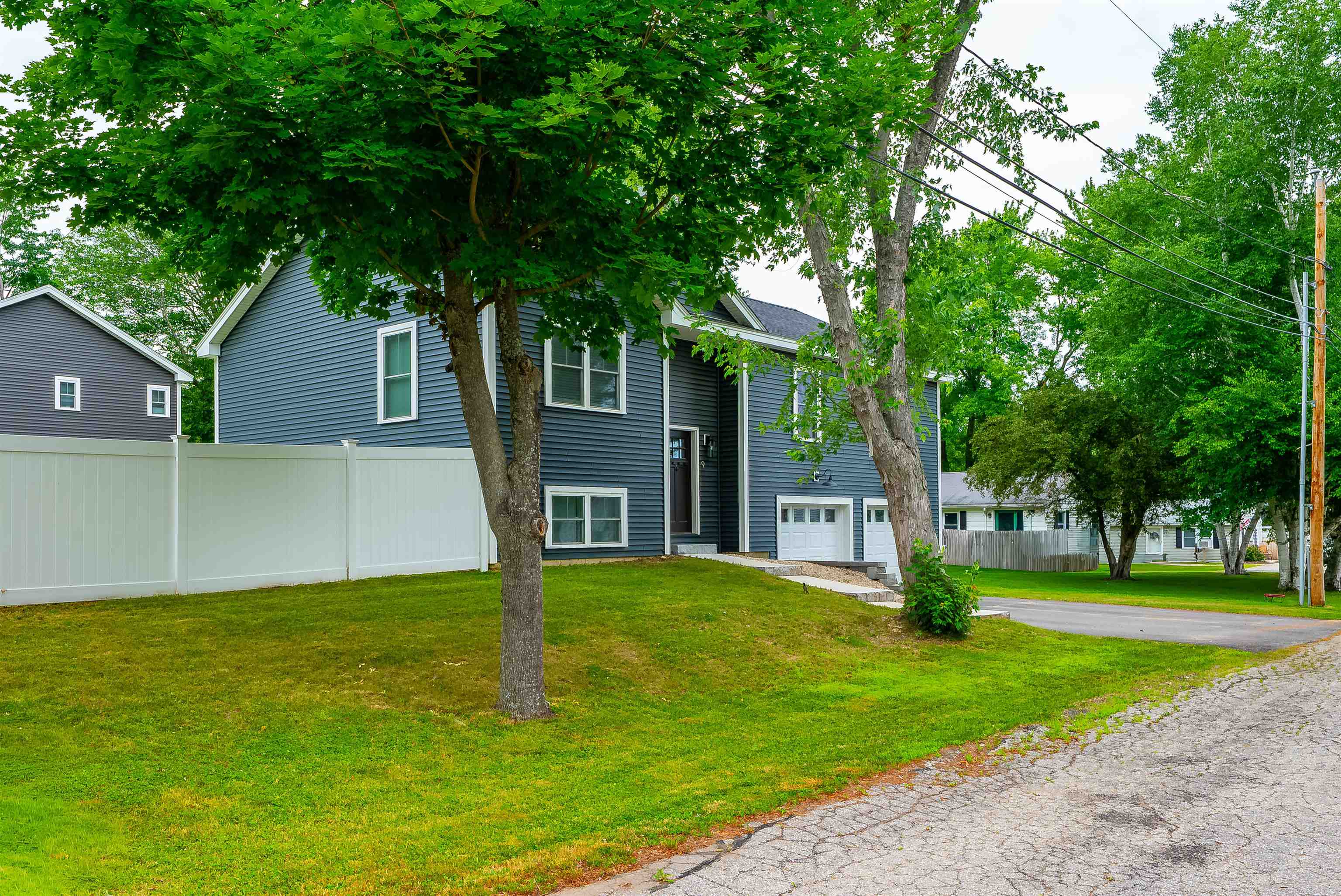 9 Lawn Avenue