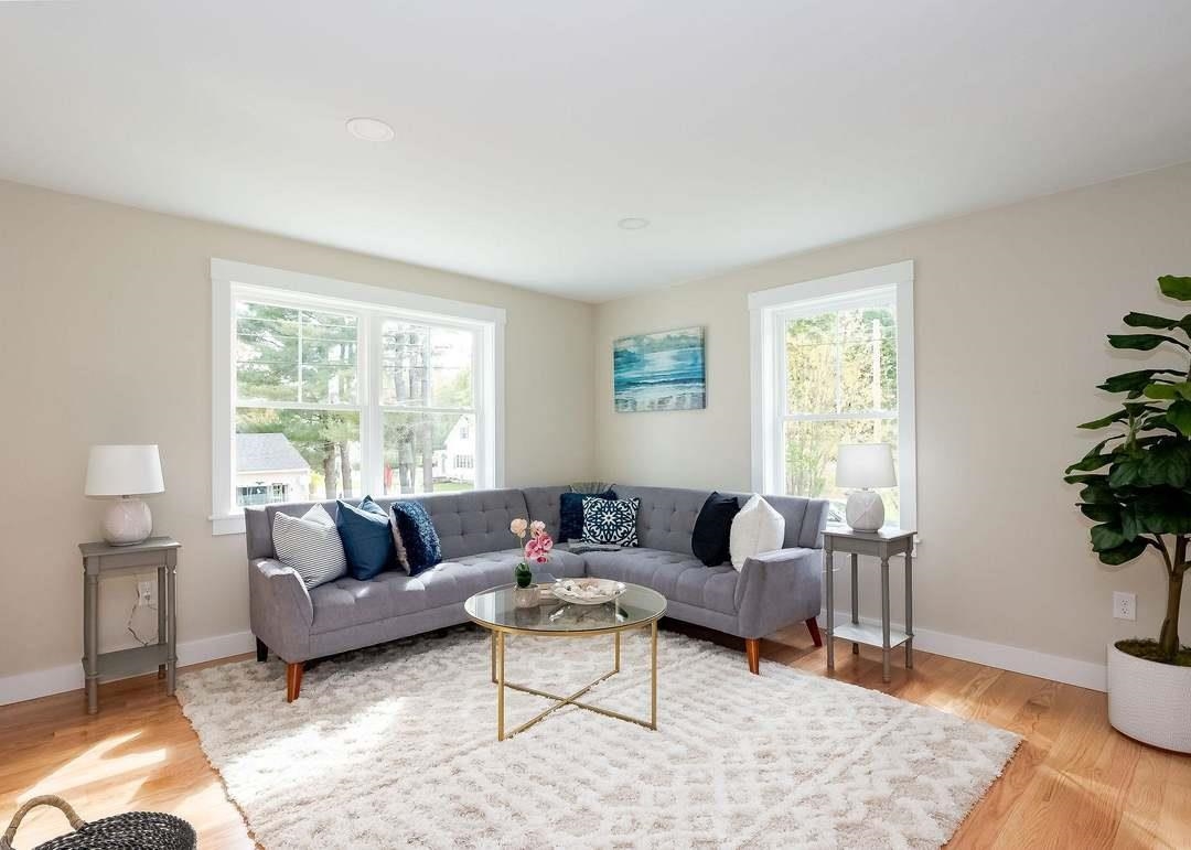9 Lawn Avenue