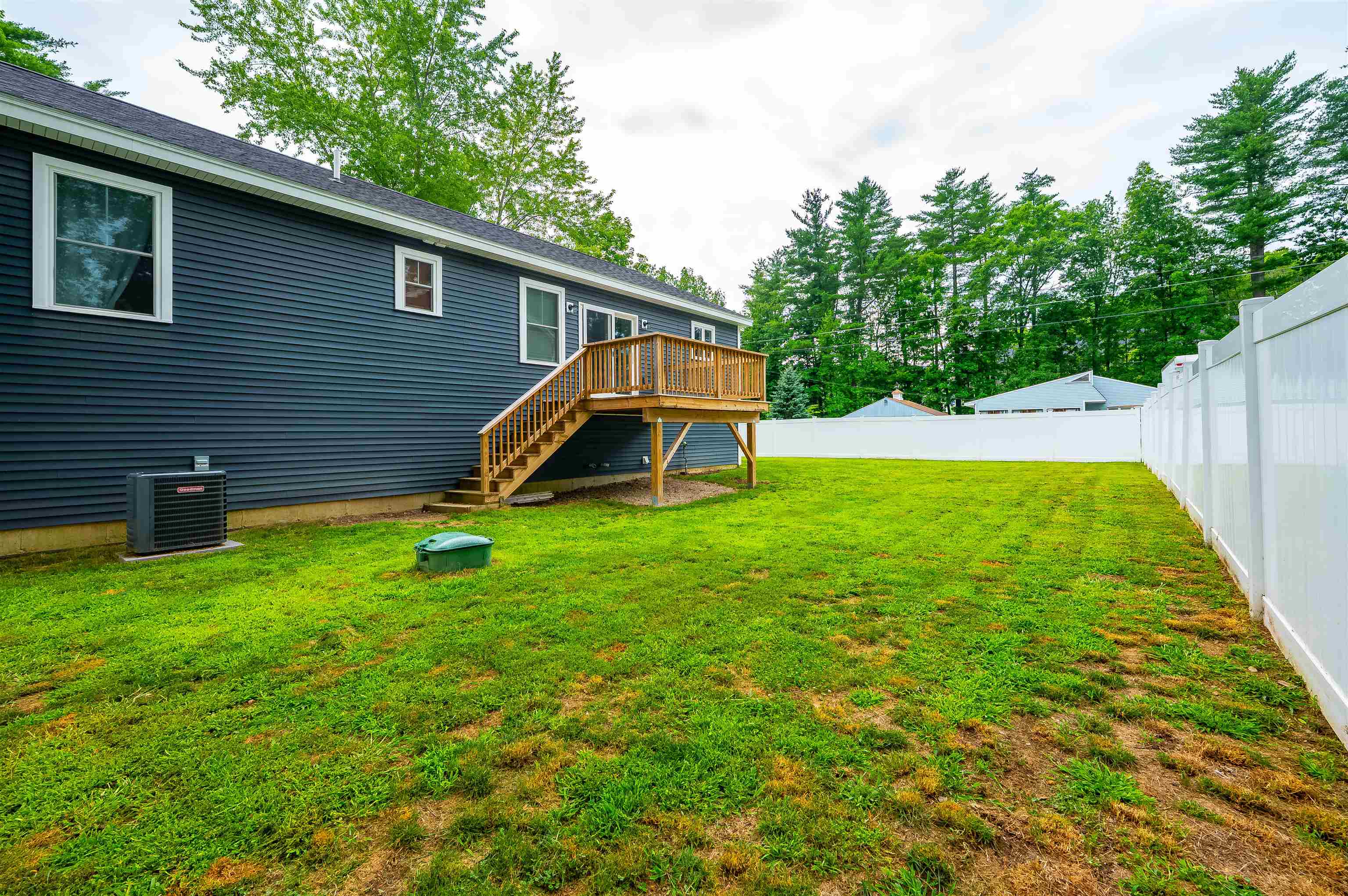 9 Lawn Avenue