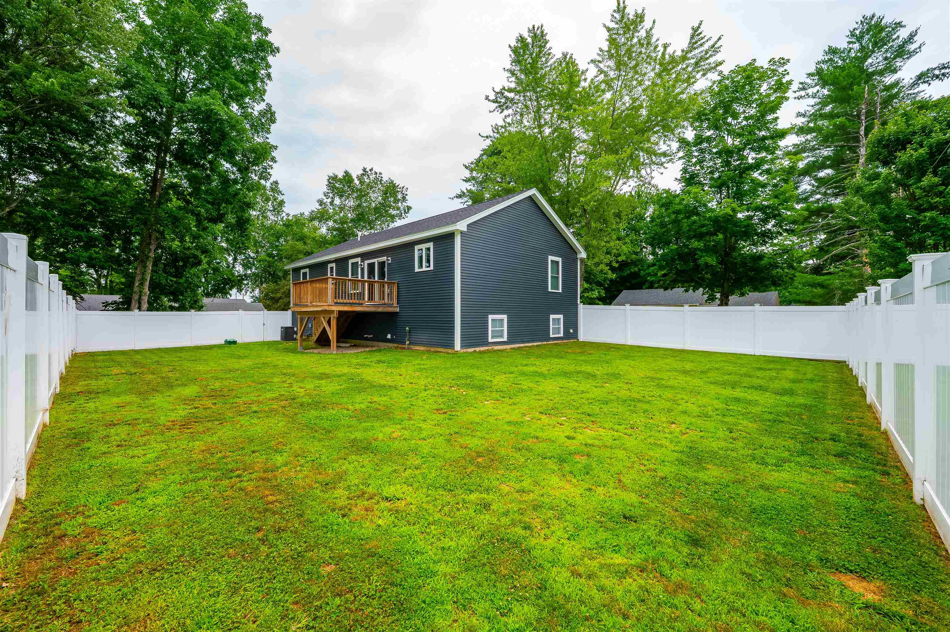 9 Lawn Avenue