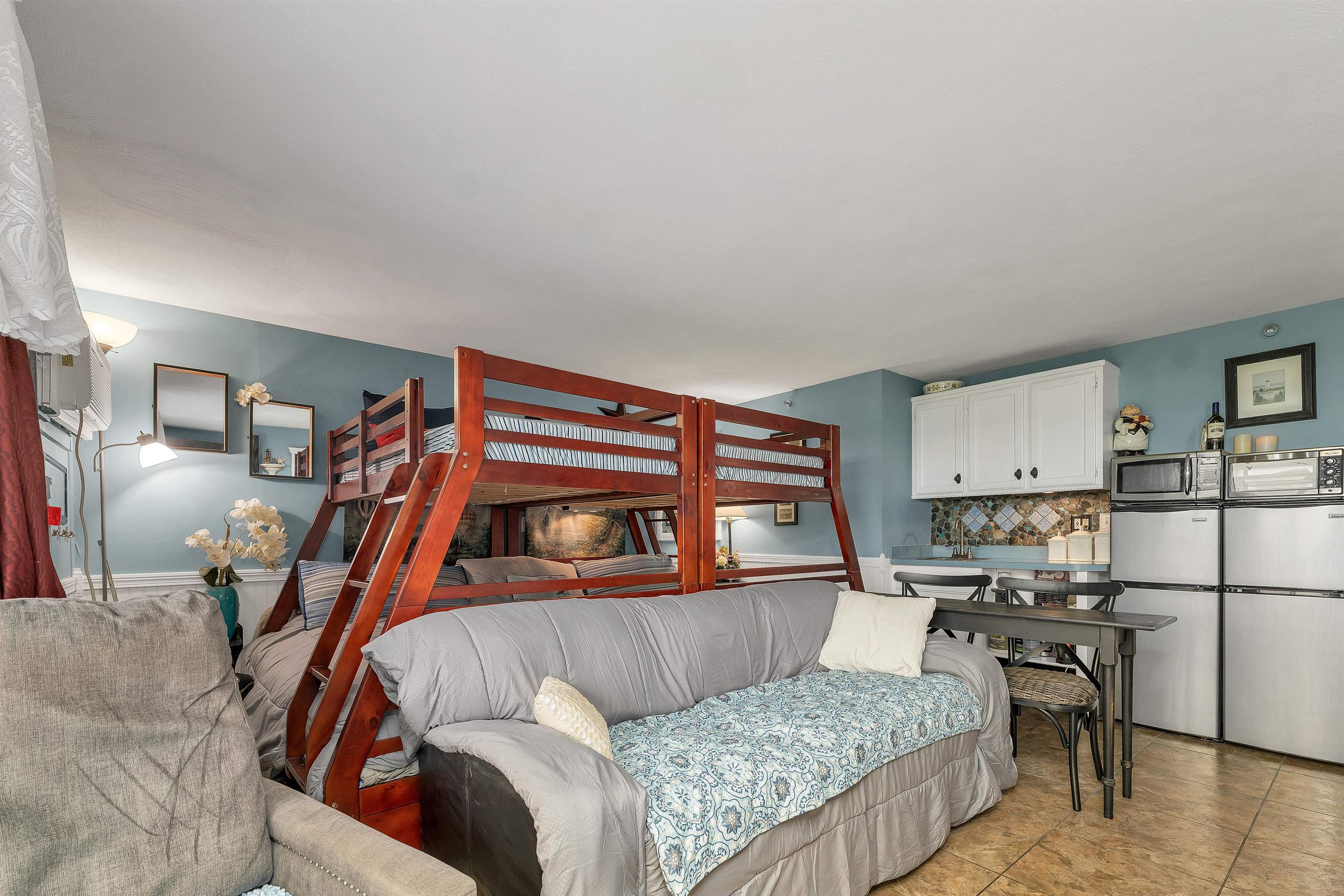 415 Ocean Boulevard Unit: 1E