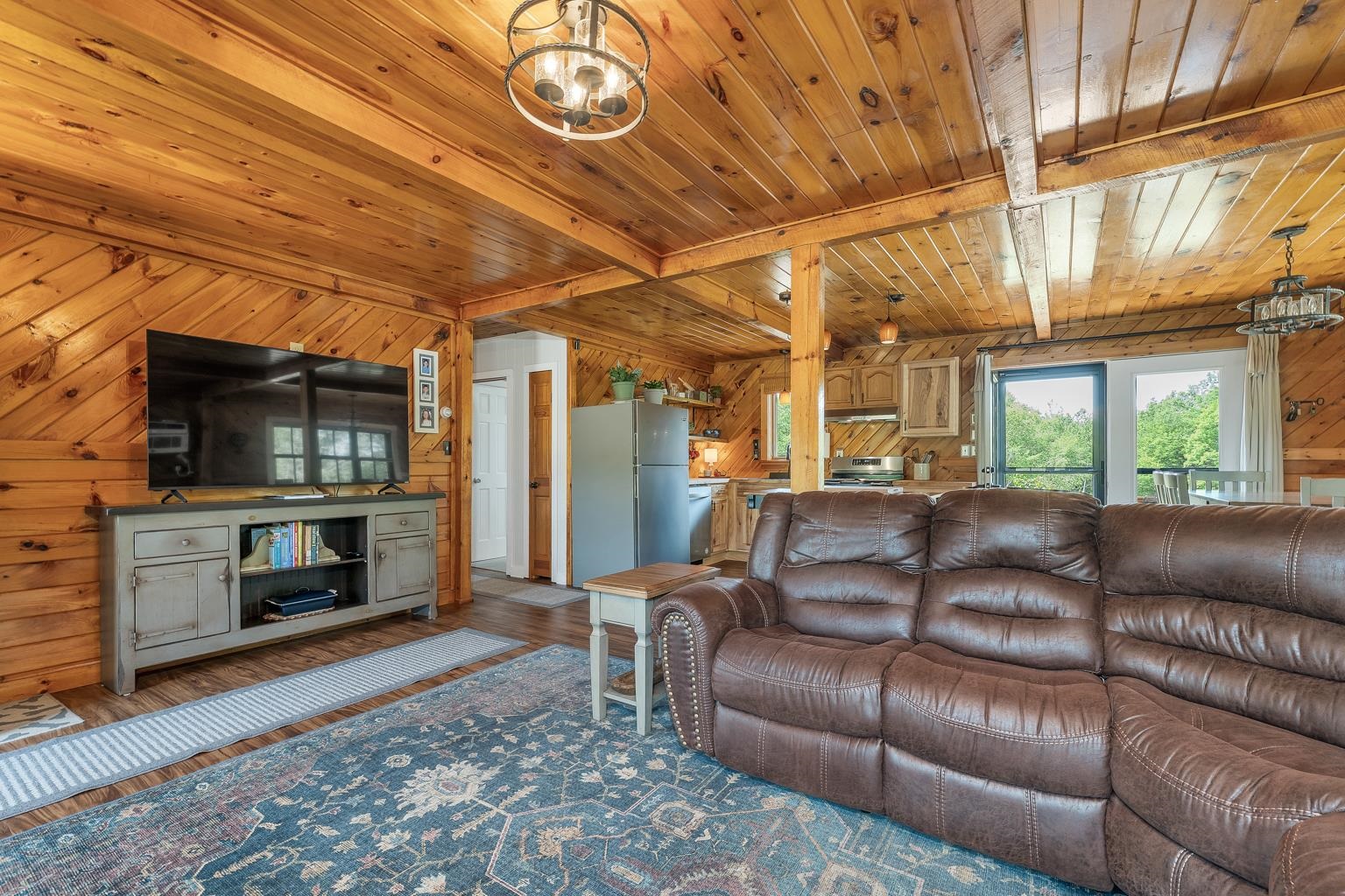 214 Middle Road