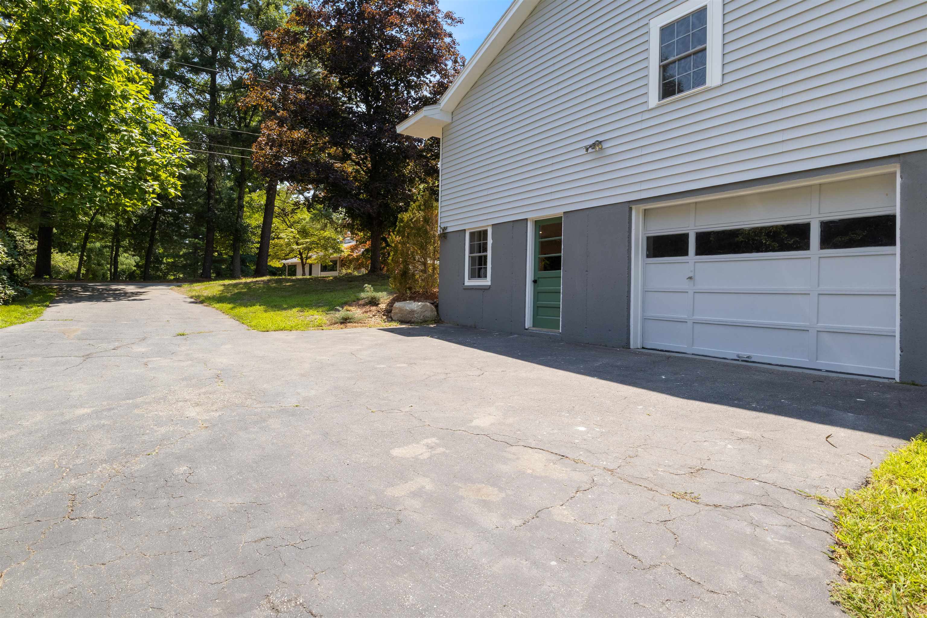 99 Pond Street