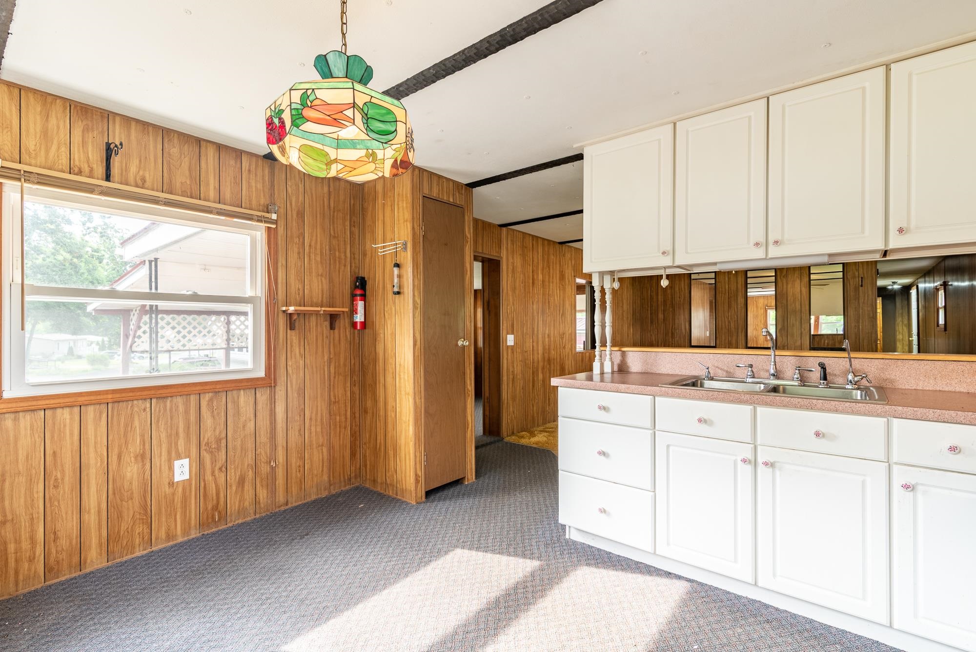 8 South Dewberry Lane