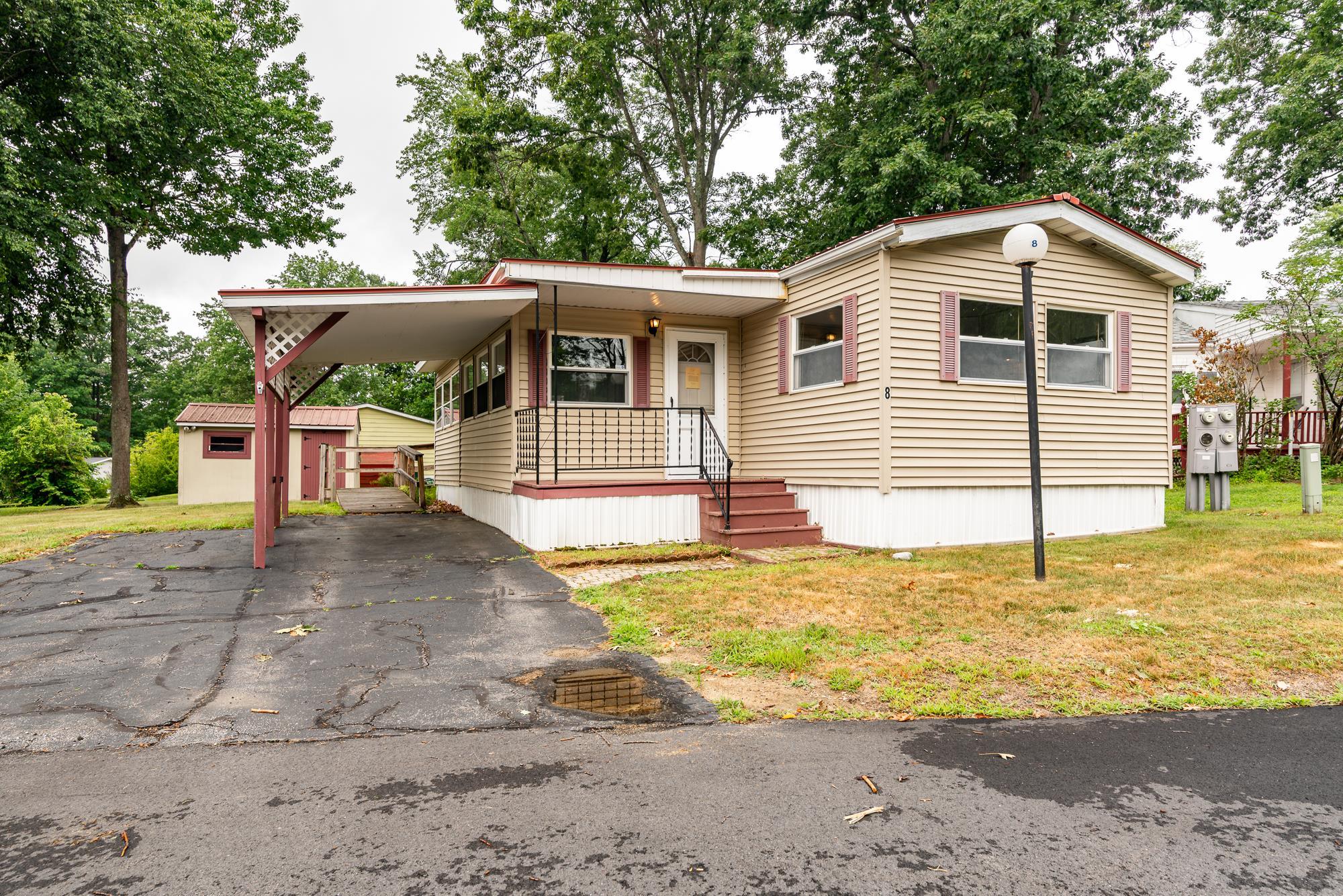 8 South Dewberry Lane