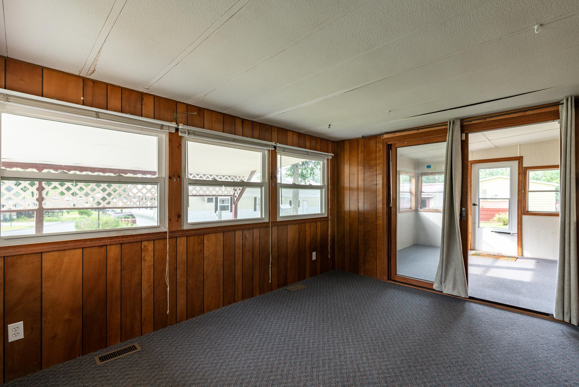8 South Dewberry Lane