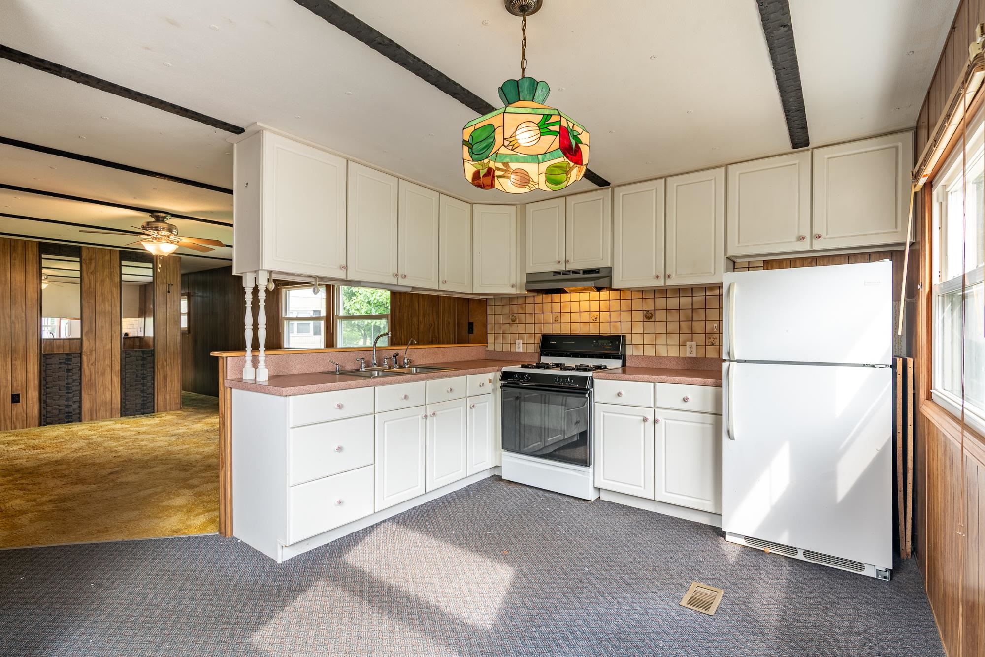8 South Dewberry Lane